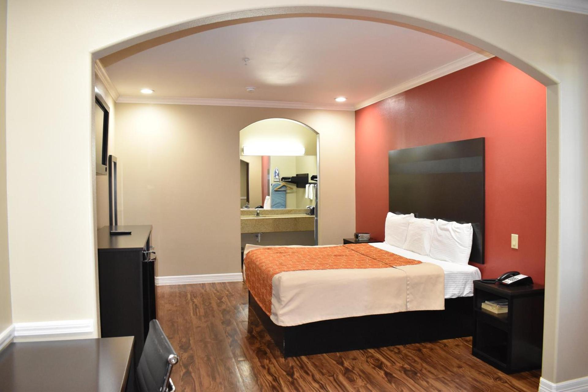 Platinum Inn Katy photo 23
