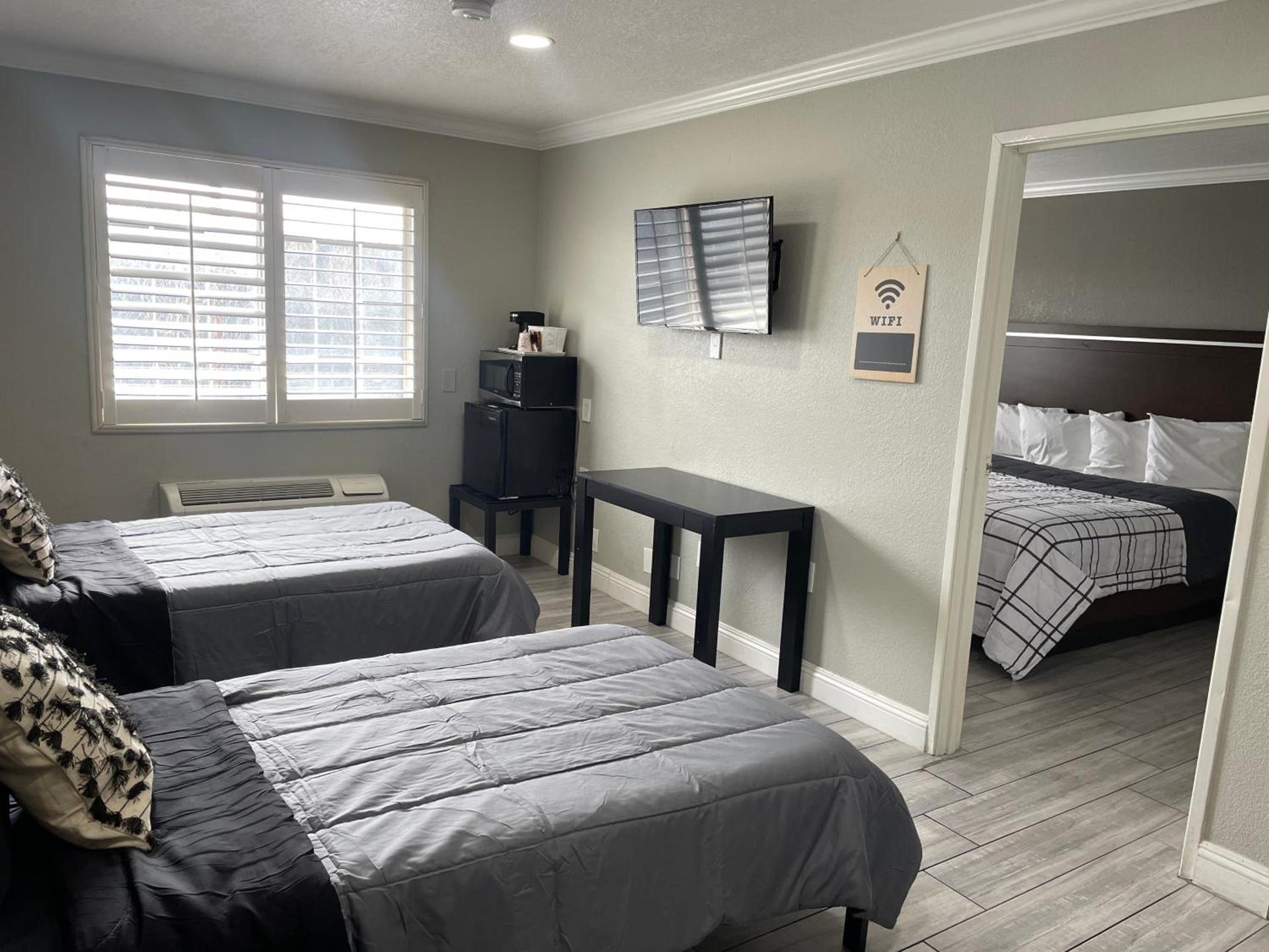 Cabana Inn & Suites photo 27