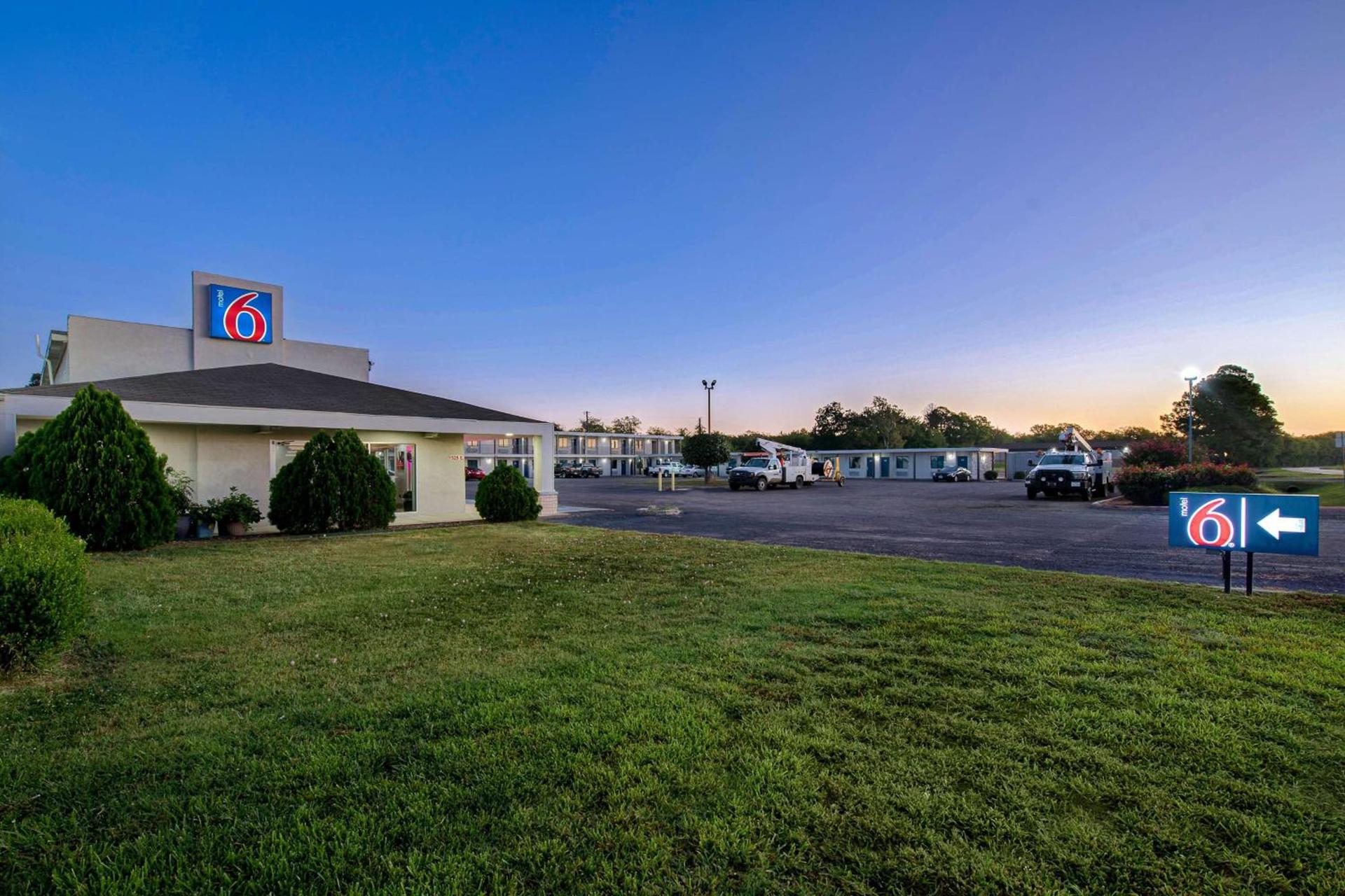 Motel 6-Sulphur Springs, TX — hotel in Sulphur Springs