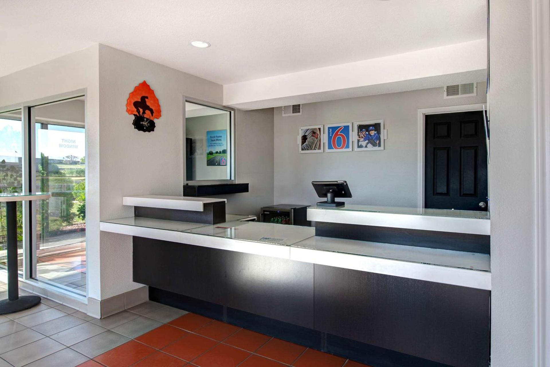 Motel 6-Sulphur Springs, TX photo 21