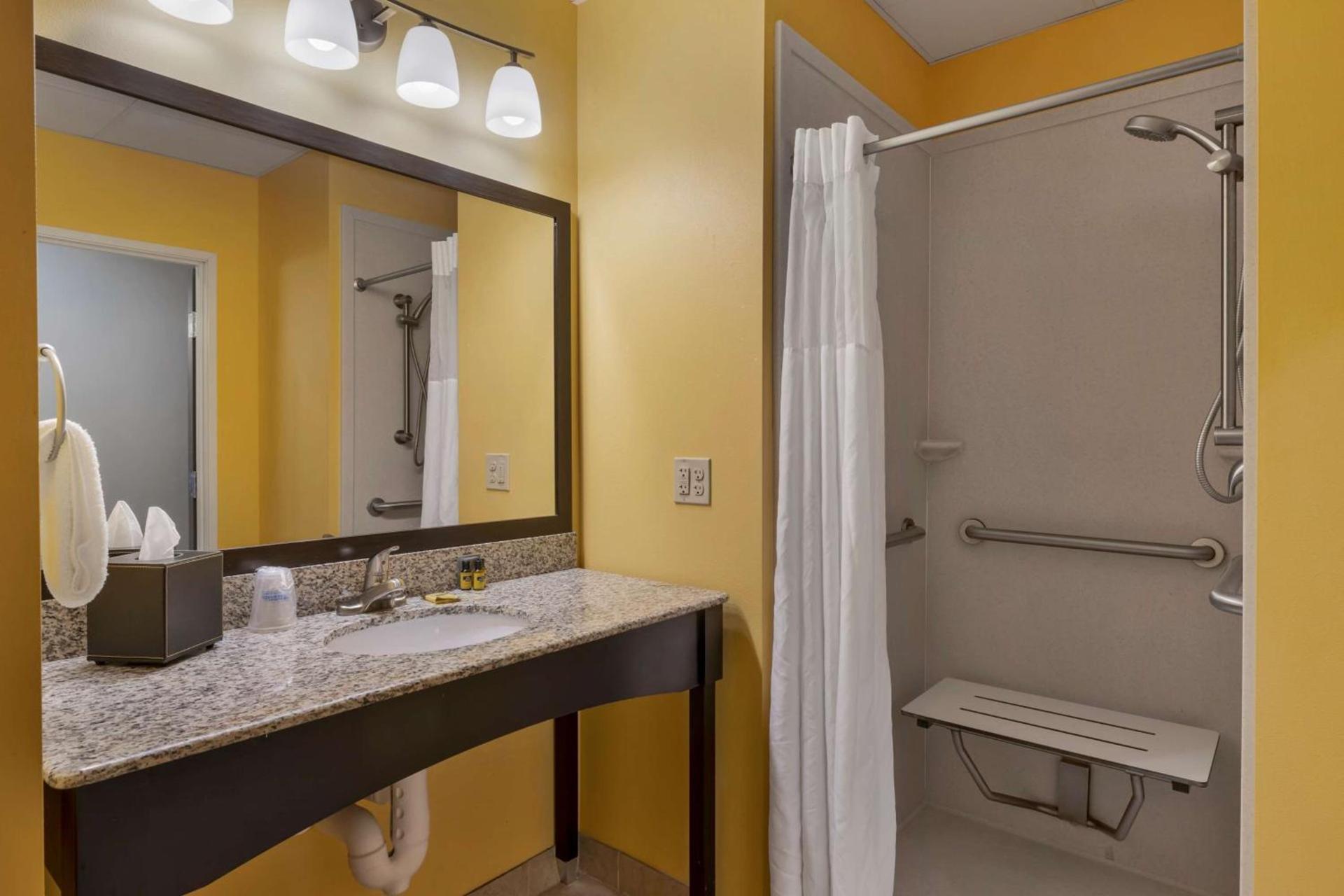 Best Western Plus North Platte Inn & Suites photo 25