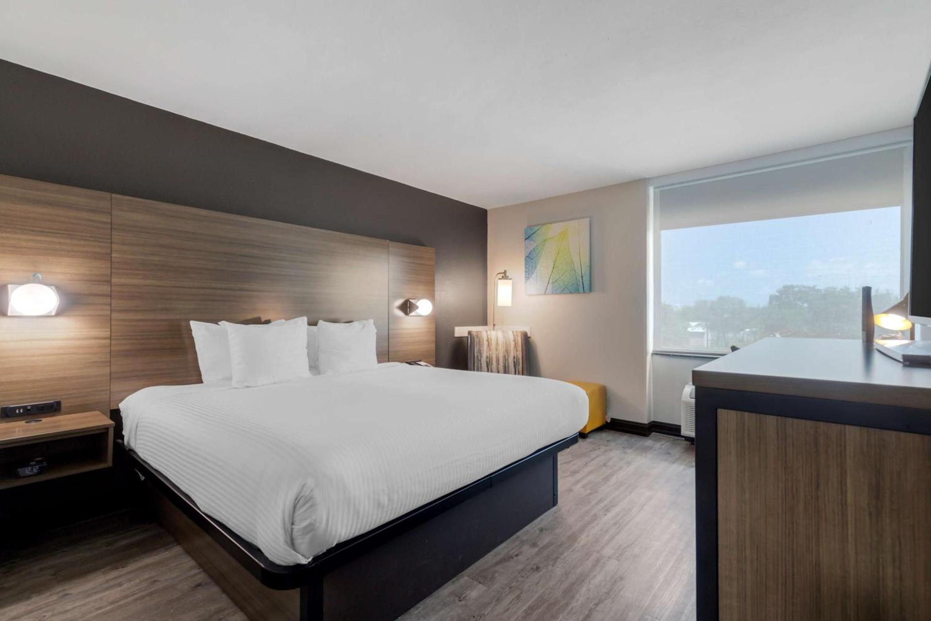 Best Western Corpus Christi Airport Hotel photo 26