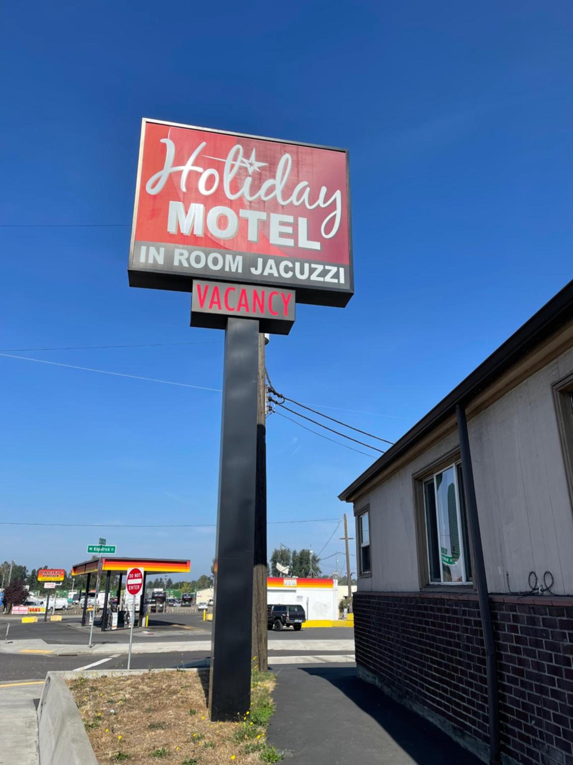 Holiday Motel photo 1