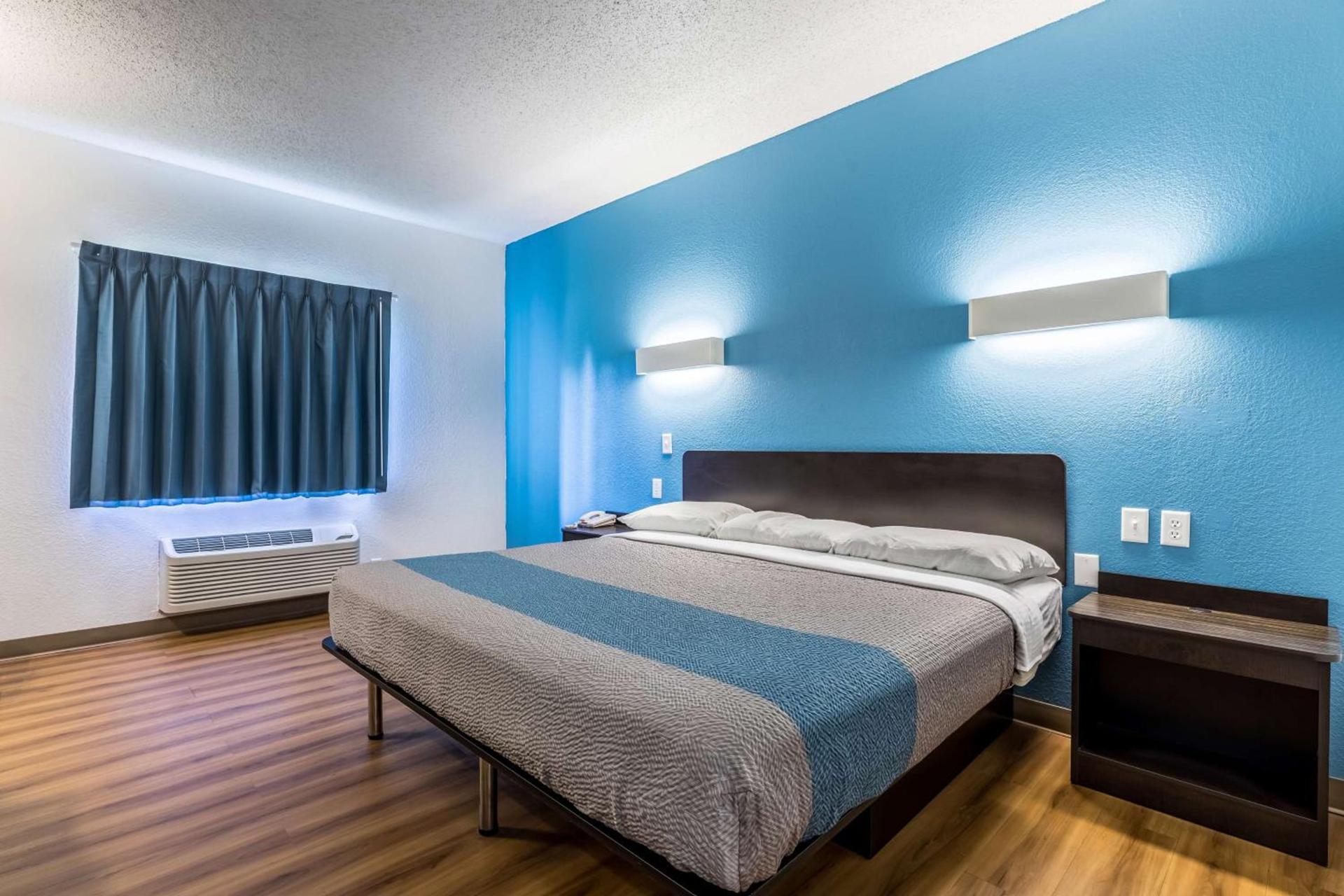 Motel 6-Indianapolis, IN - Southport photo 6