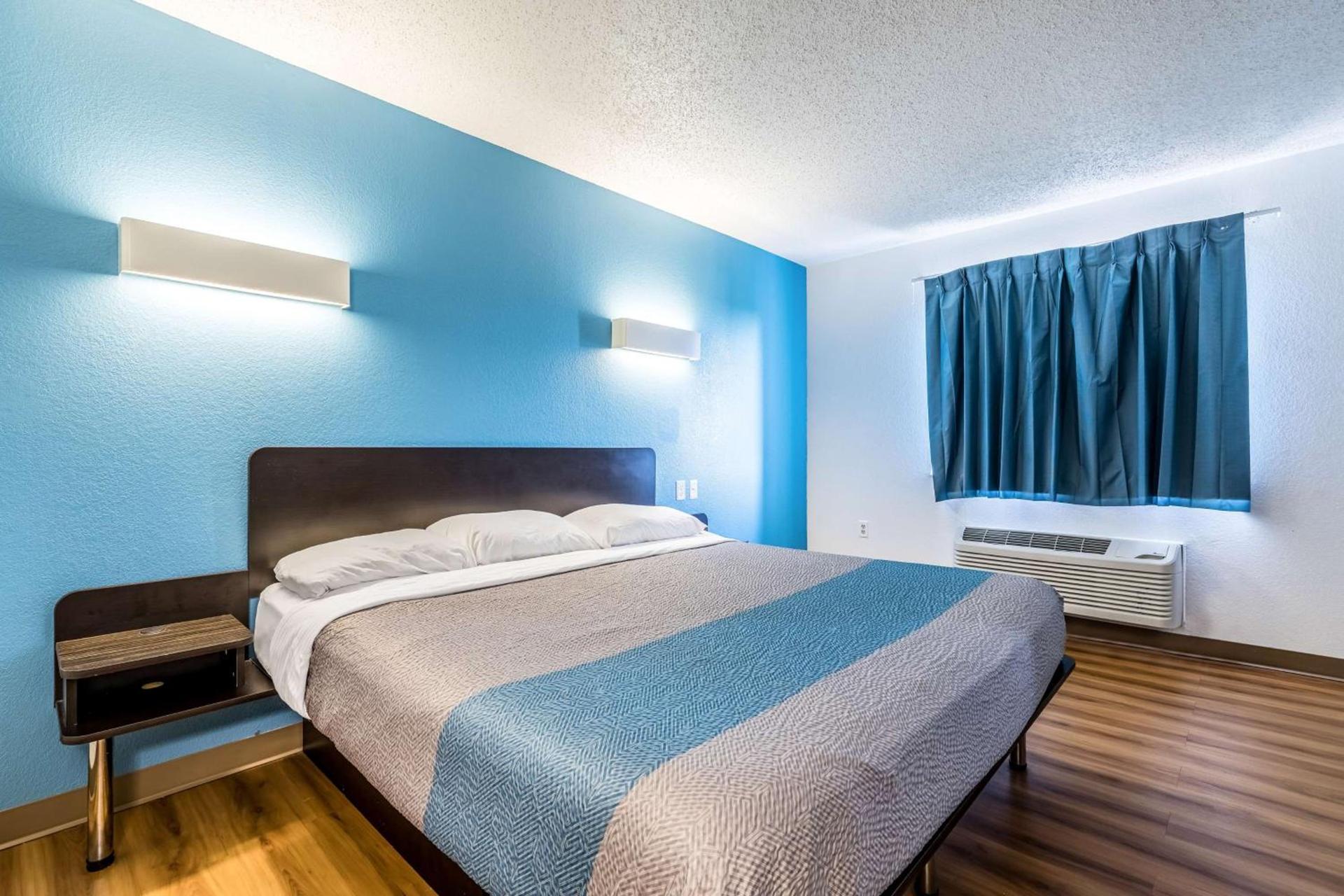 Motel 6-Indianapolis, IN - Southport photo 10