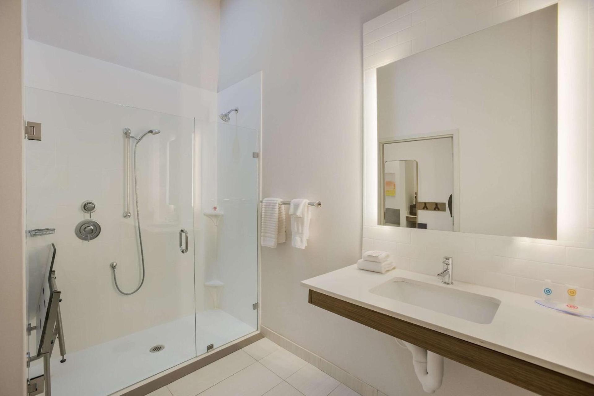 Comfort Inn & Suites Gaylord photo 28