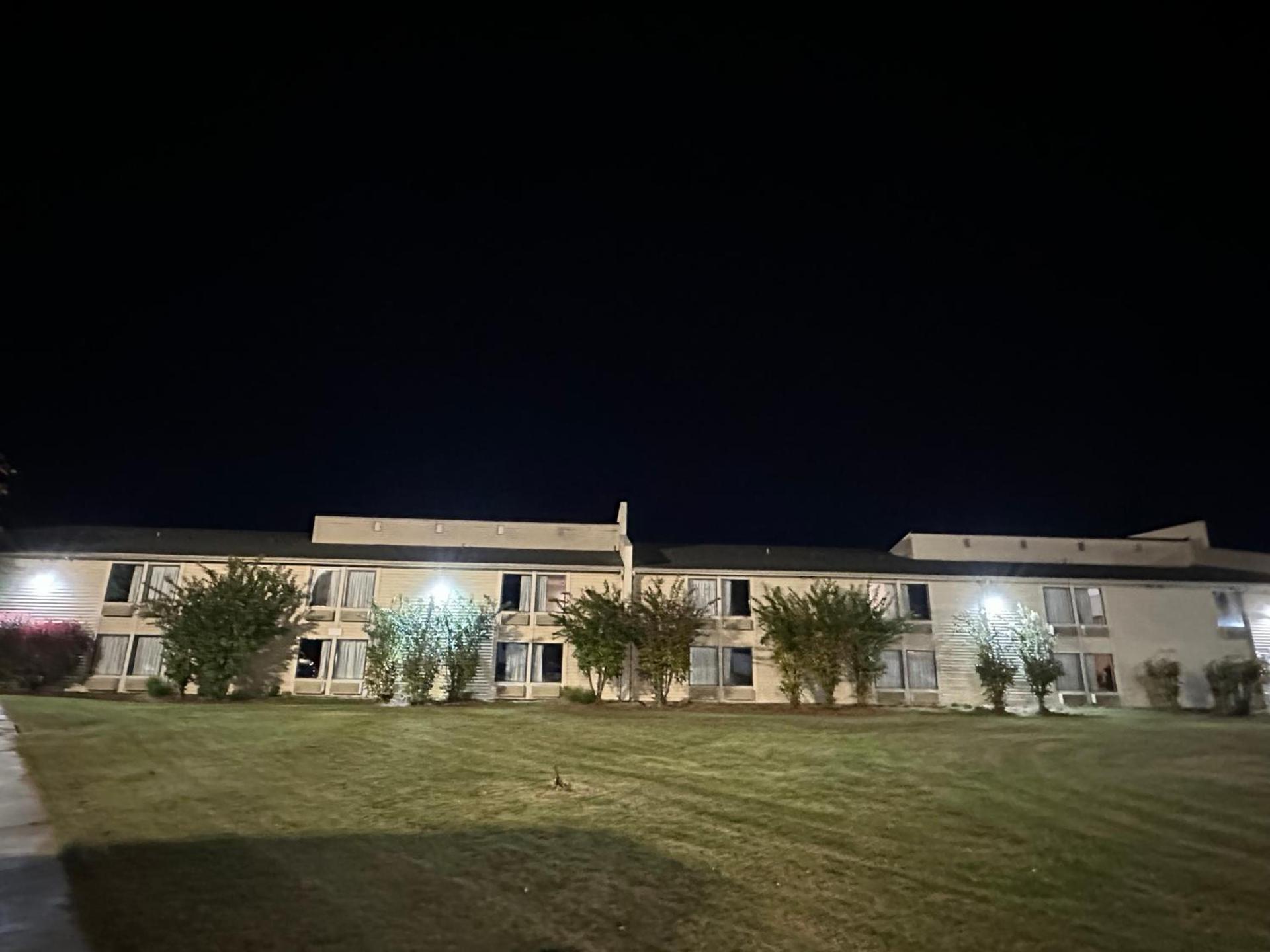 Motel 6-Greensboro, NC - Airport photo 50