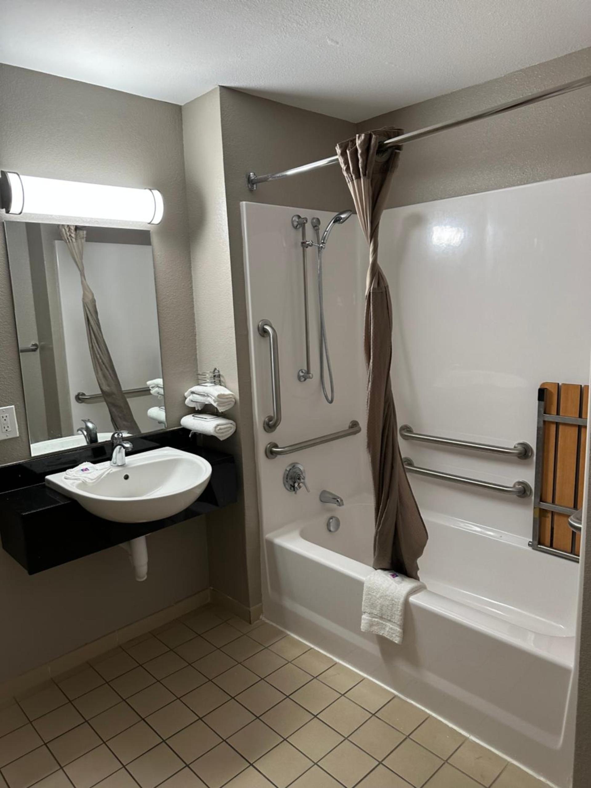 Motel 6-Greensboro, NC - Airport photo 43