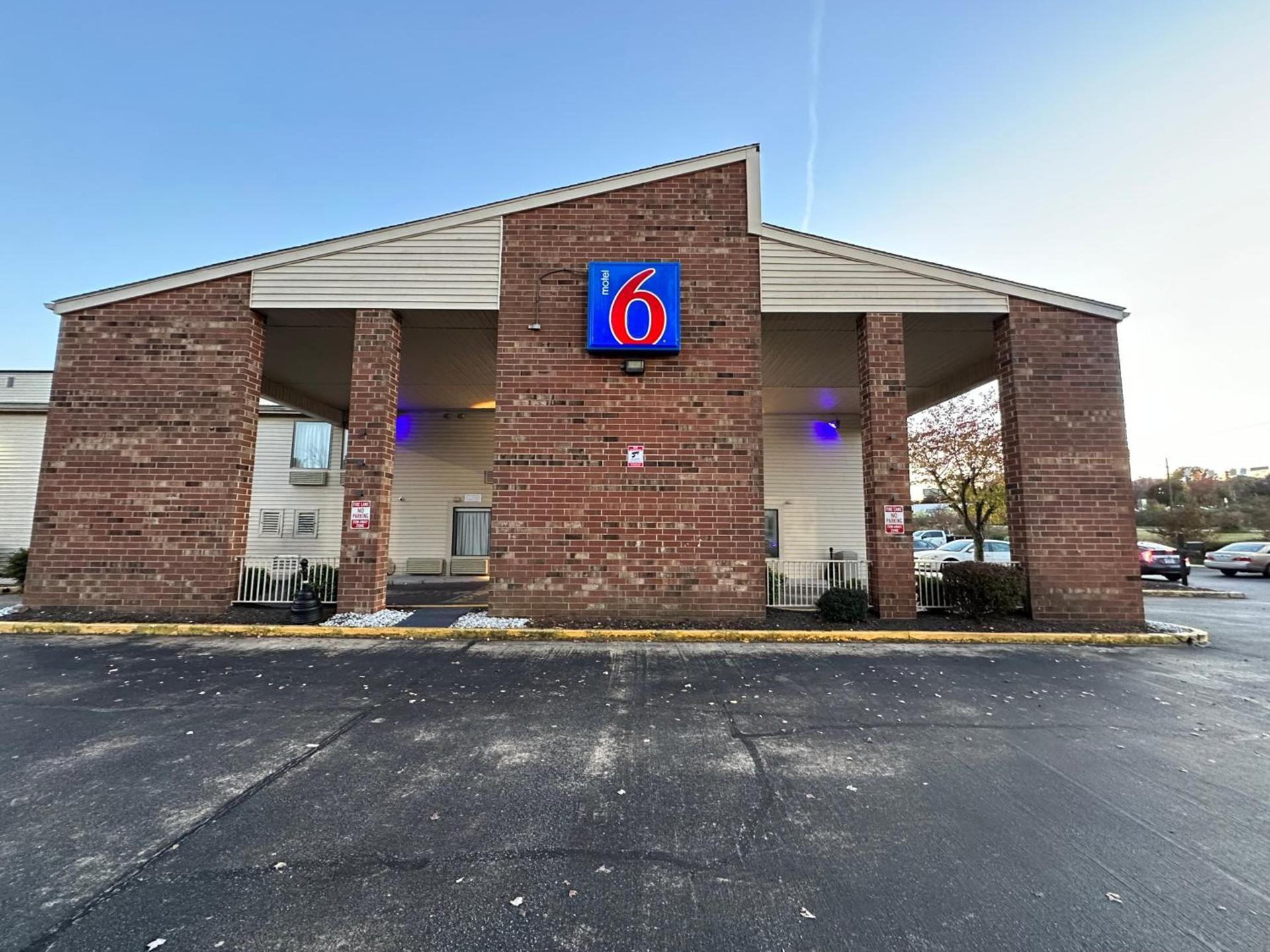 Motel 6-Greensboro, NC - Airport photo 16