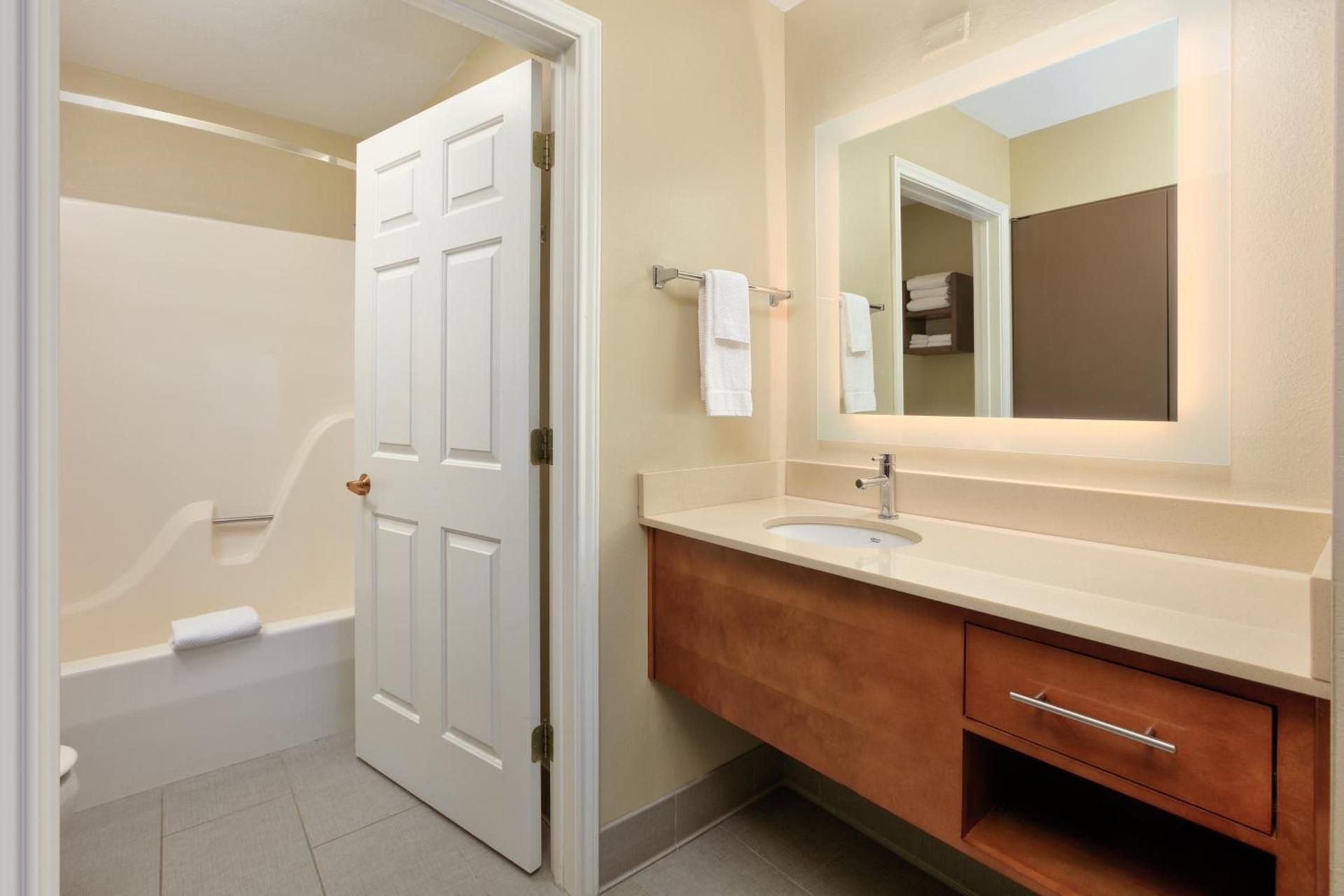 Staybridge Suites Corning by IHG photo 24