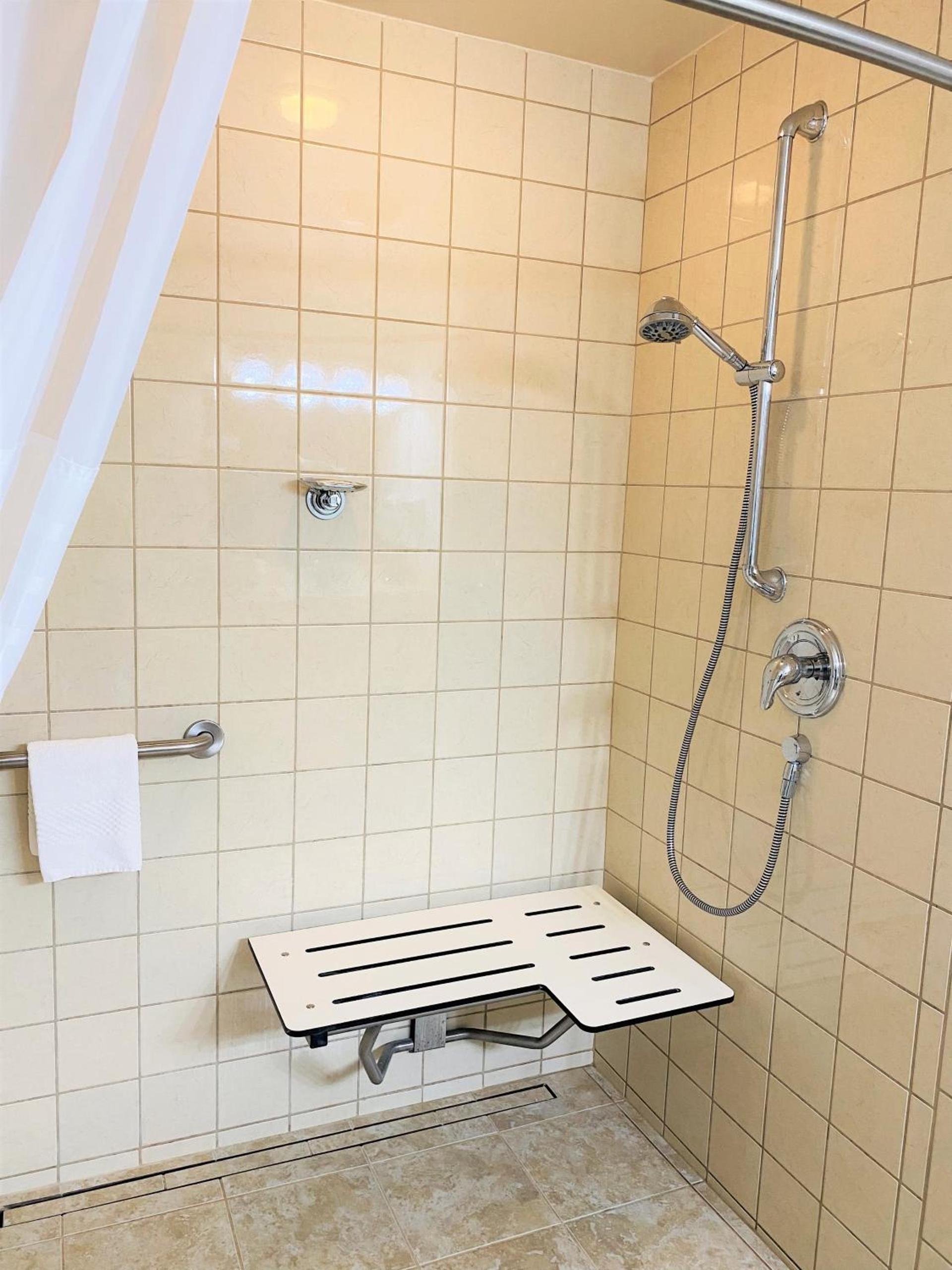 Quality Inn & Suites Sequim at Olympic National Park photo 35