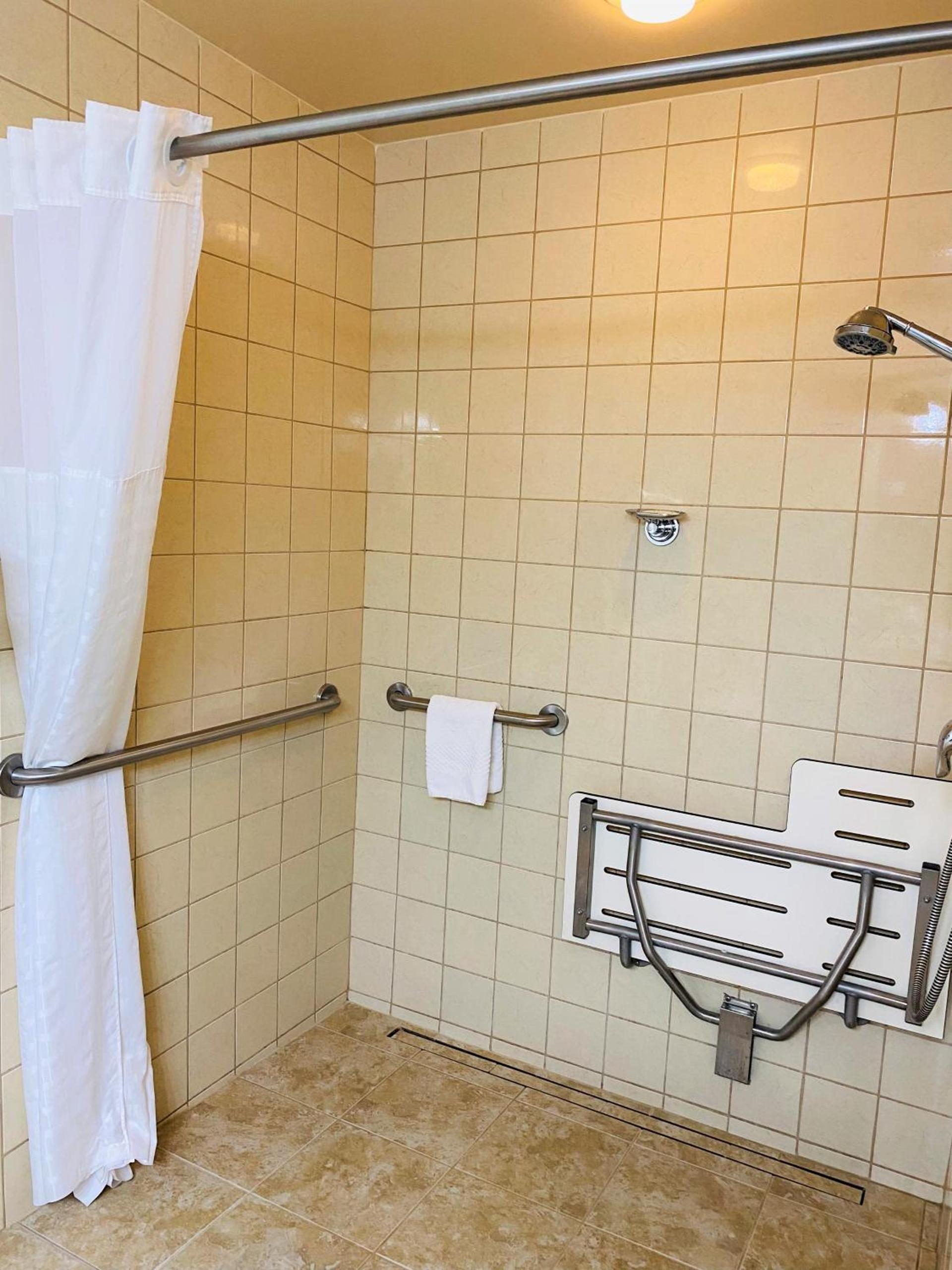 Quality Inn & Suites Sequim at Olympic National Park photo 34