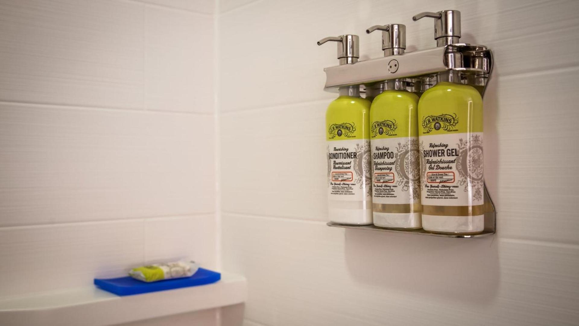 Holiday Inn Express & Suites Detroit - Farmington Hills by IHG photo 15