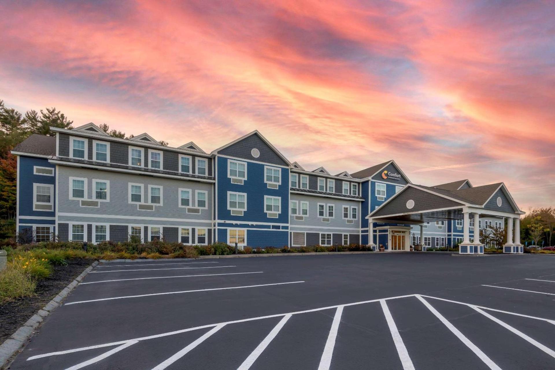 Comfort Inn & Suites Wilton photo 9