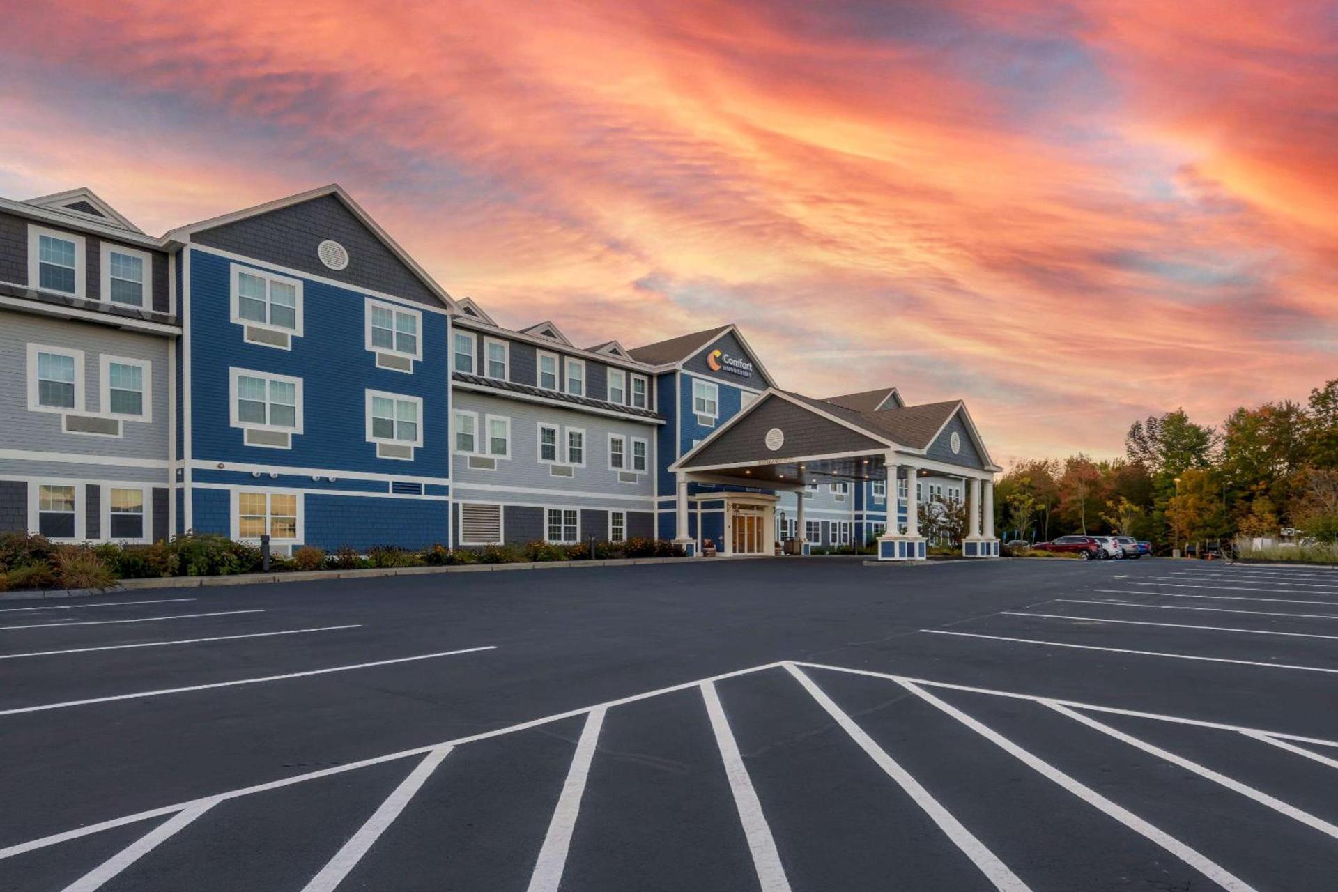 Comfort Inn & Suites Wilton photo 10