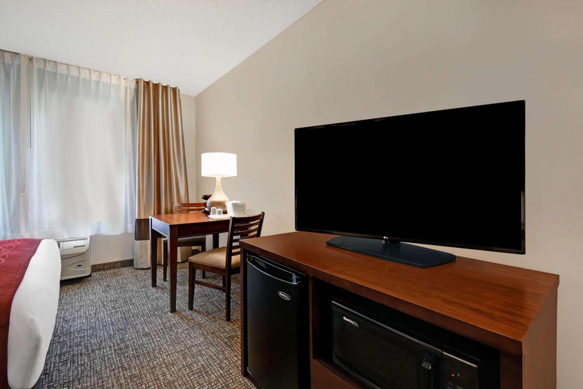 Comfort Inn & Suites Wilton photo 37