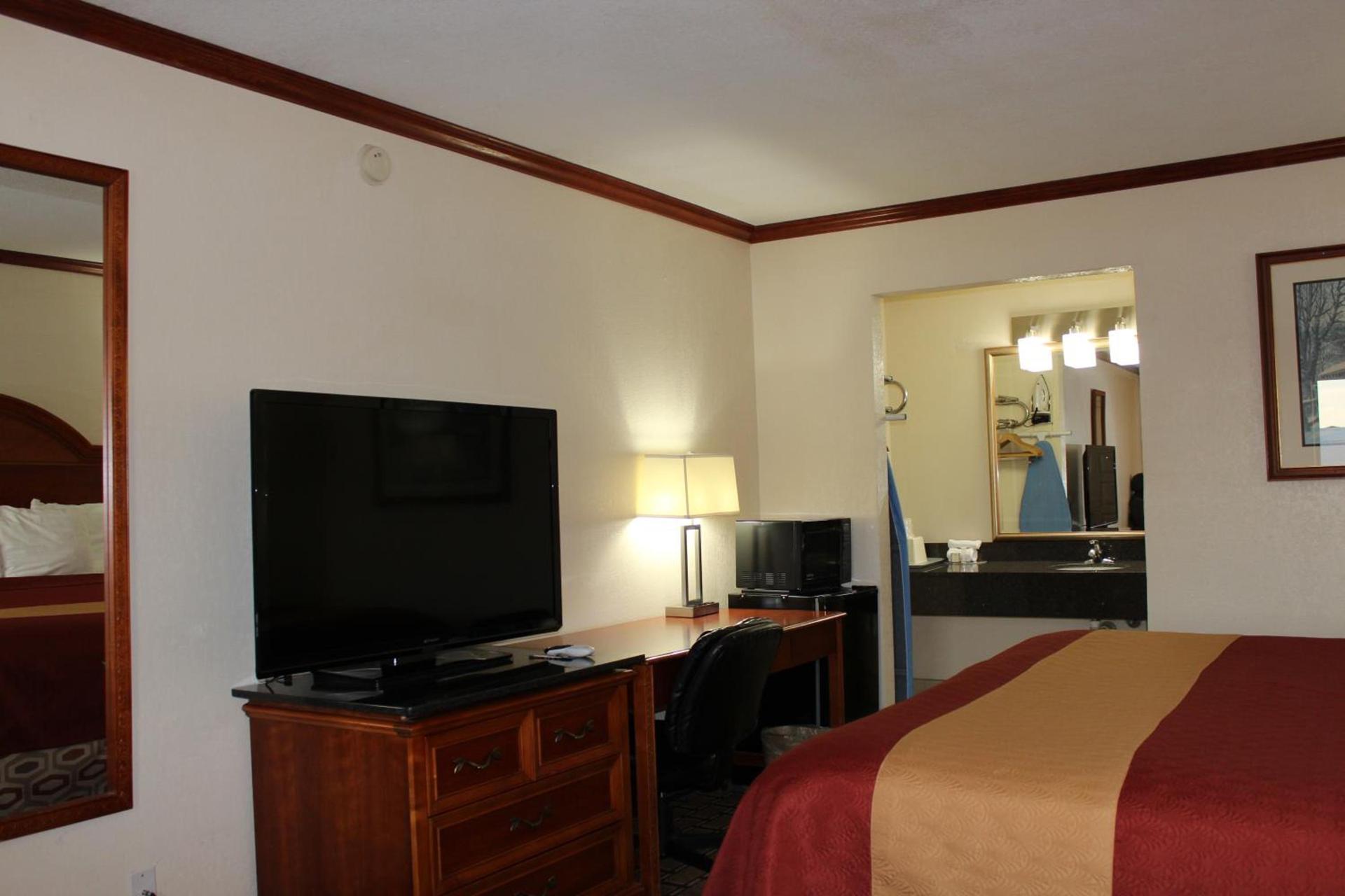 Sanger Inn photo 2
