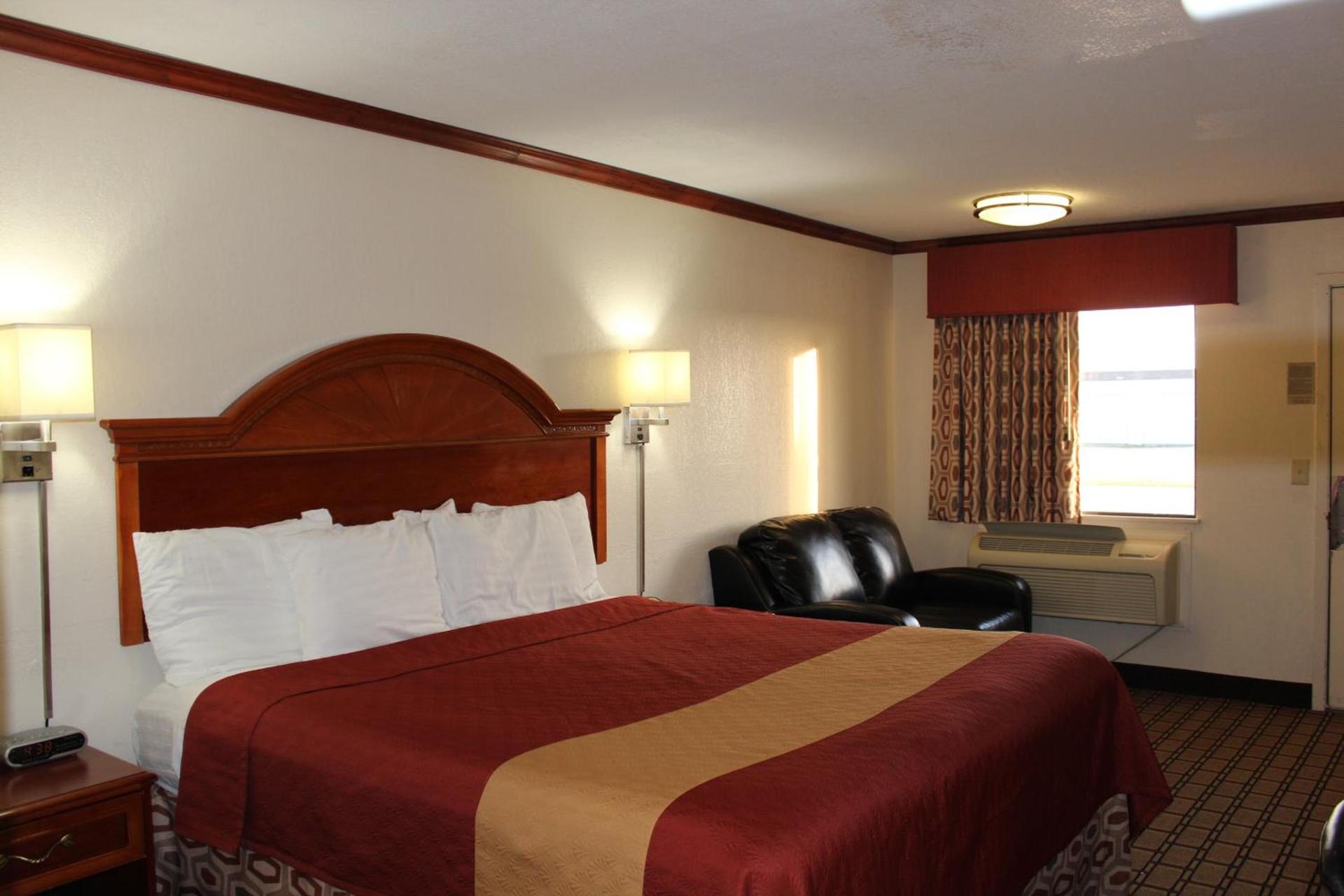 Sanger Inn photo 4