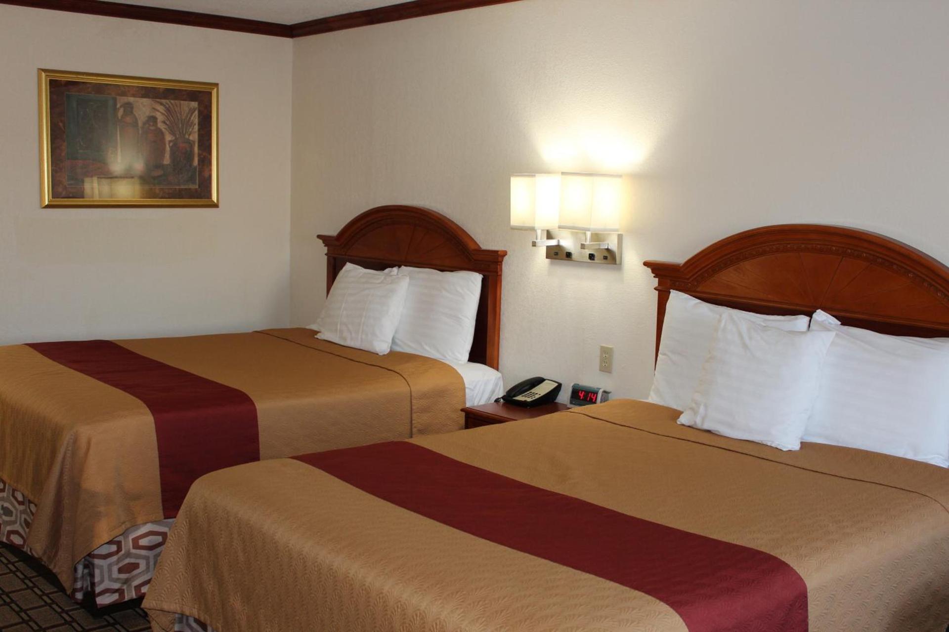 Sanger Inn photo 12