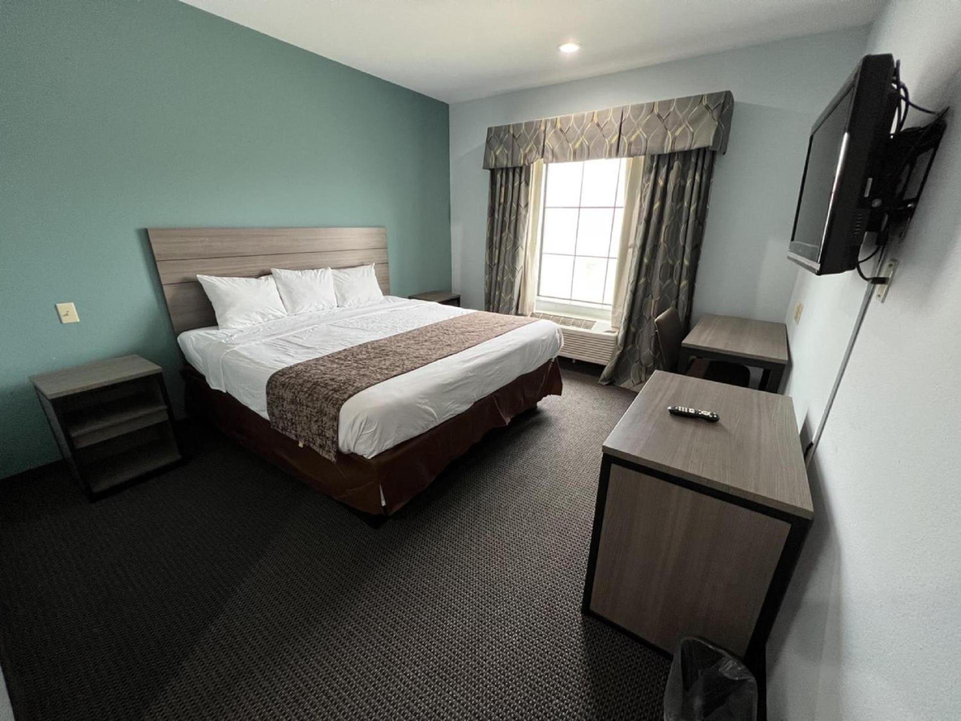 Americas Best Value Inn Sulphur photo 21