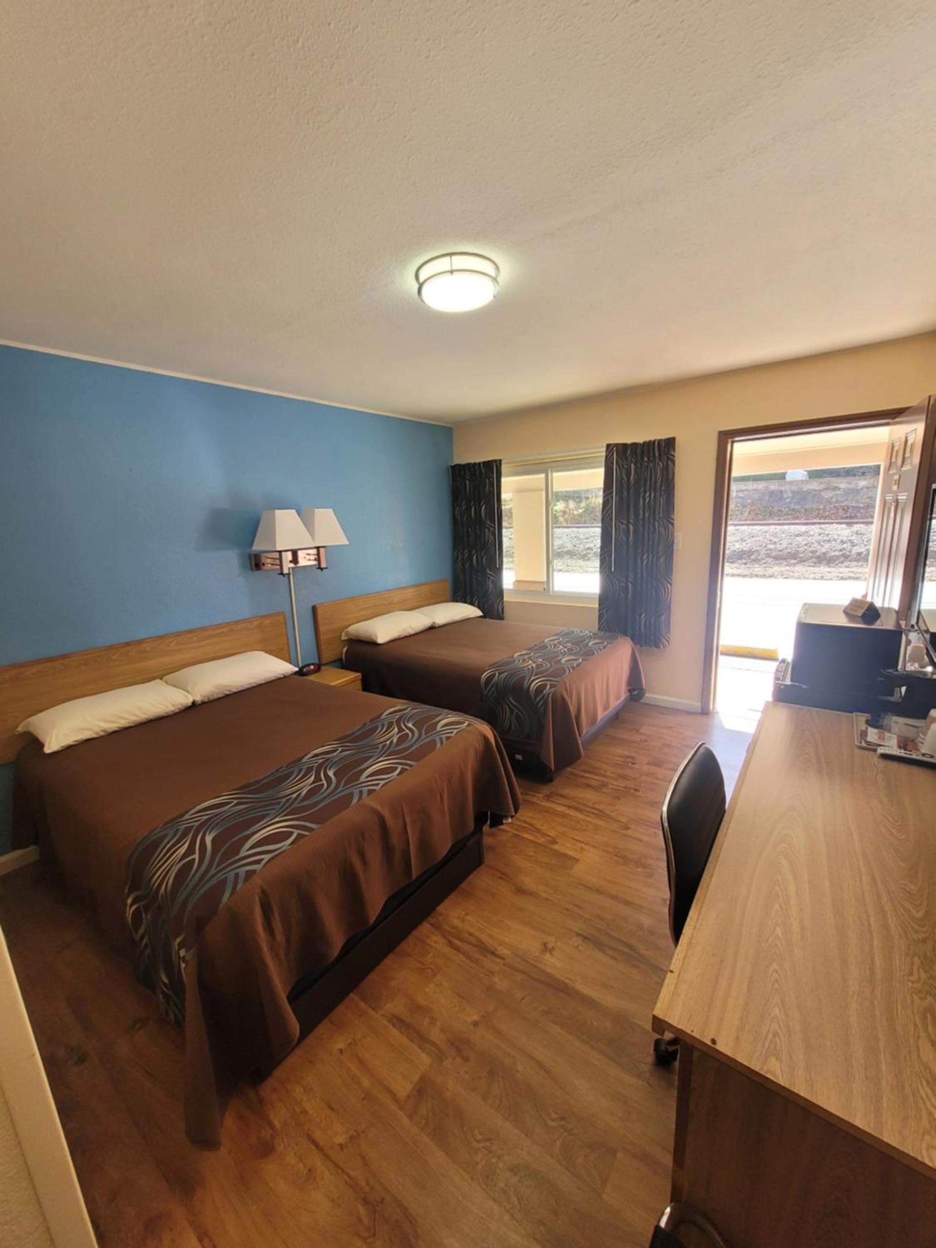 Economy Inn Sylva photo 5