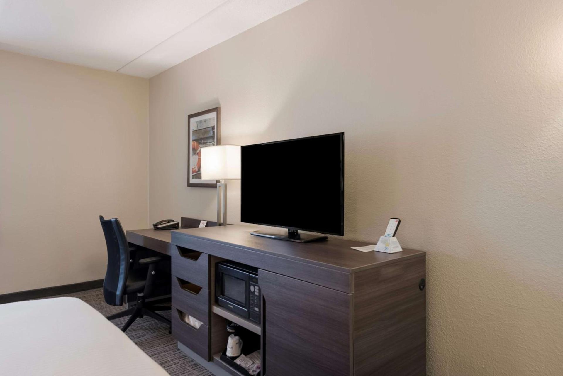 Best Western Holiday Lodge photo 21