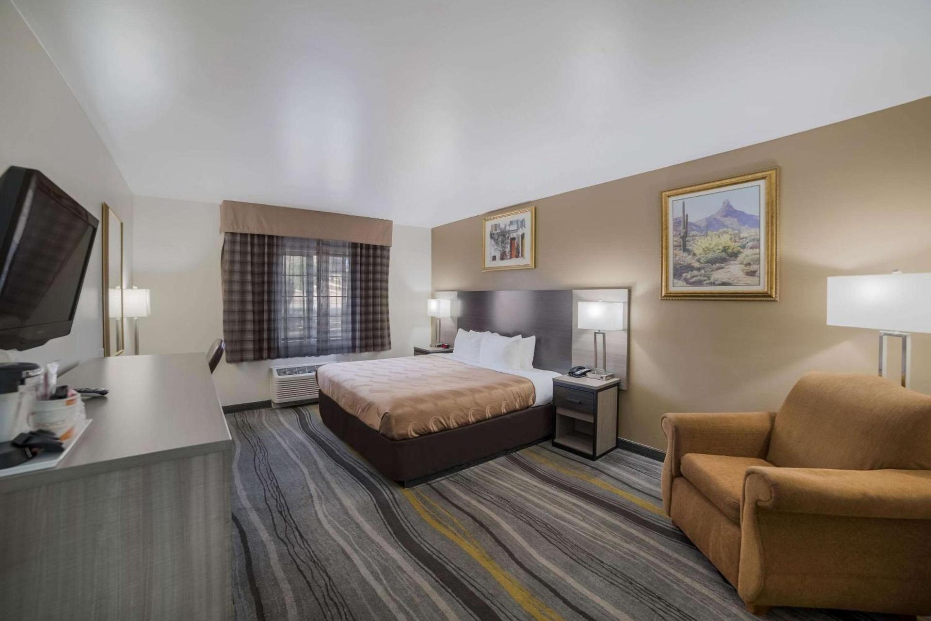 Quality Inn & Suites Goodyear - Phoenix West photo 17
