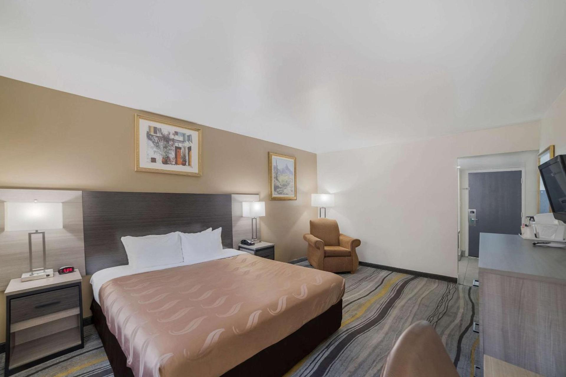 Quality Inn & Suites Goodyear - Phoenix West photo 19