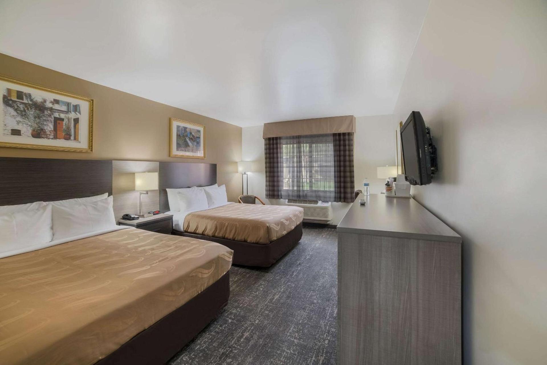 Quality Inn & Suites Goodyear - Phoenix West photo 21