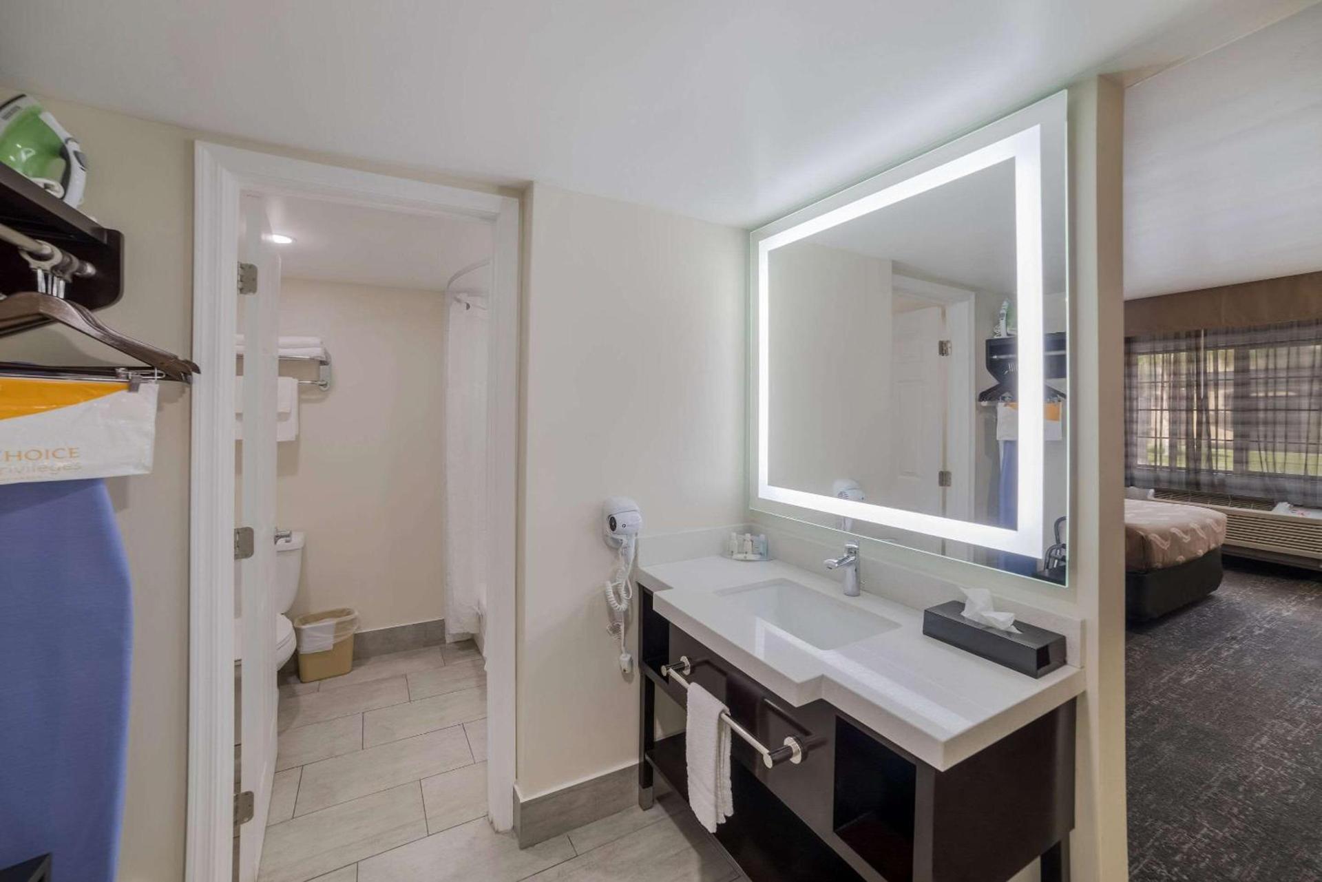 Quality Inn & Suites Goodyear - Phoenix West photo 13
