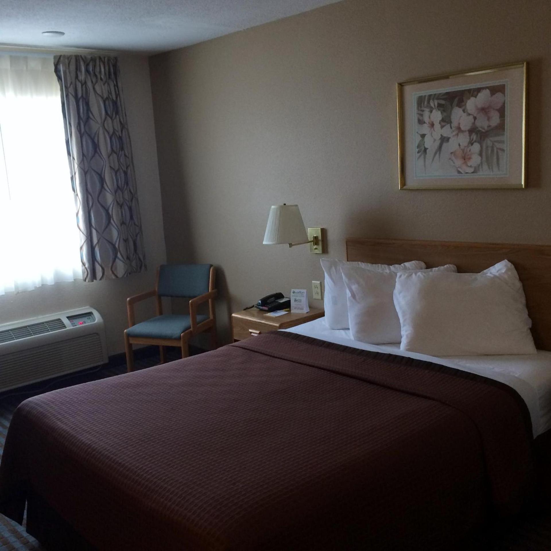 Days Inn by Wyndham Charleston photo 31
