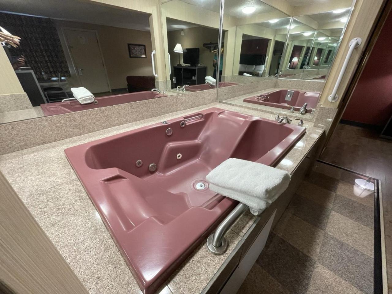 Economy Inn photo 5