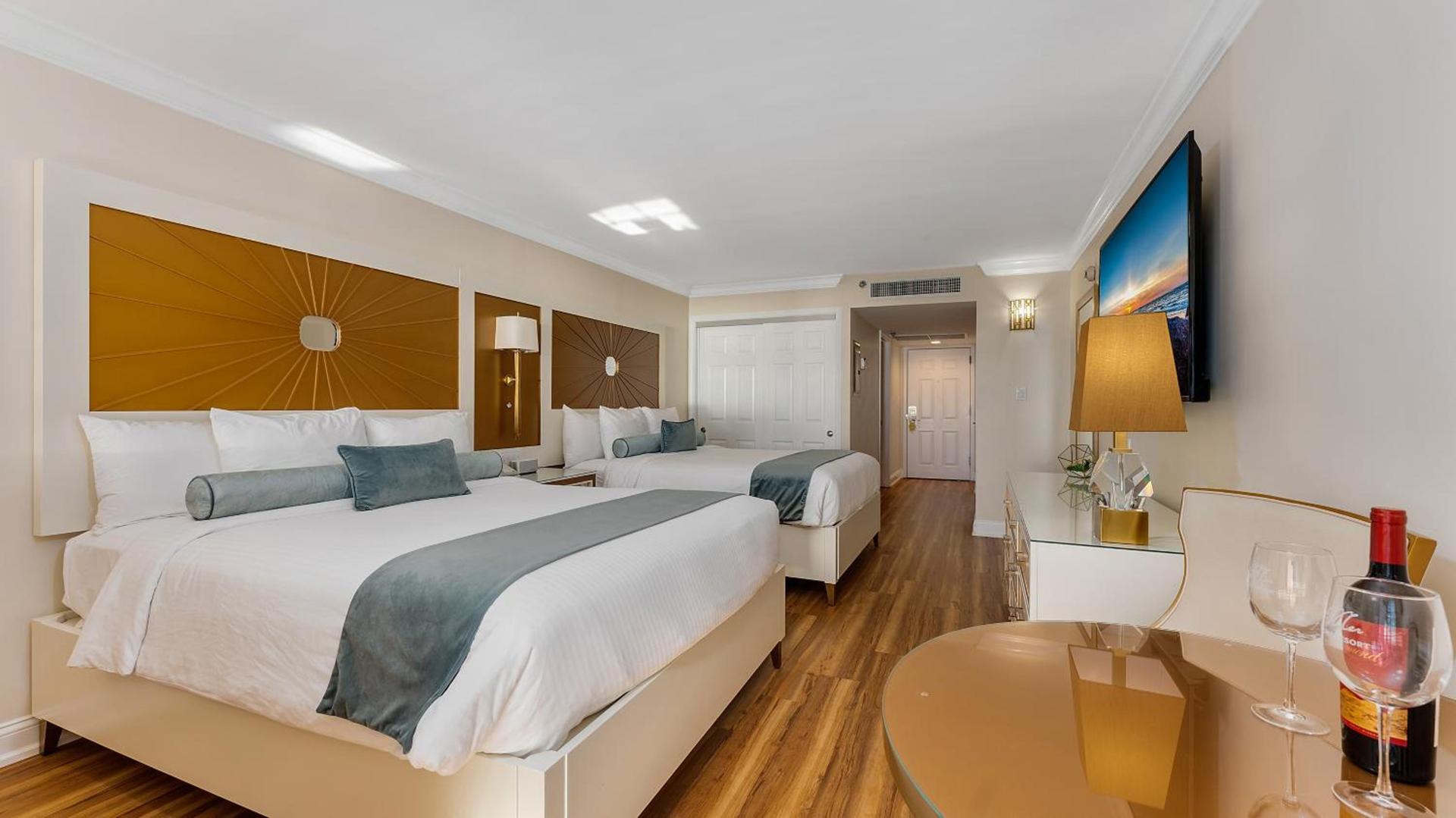 La Mer Beachfront Resort photo 47