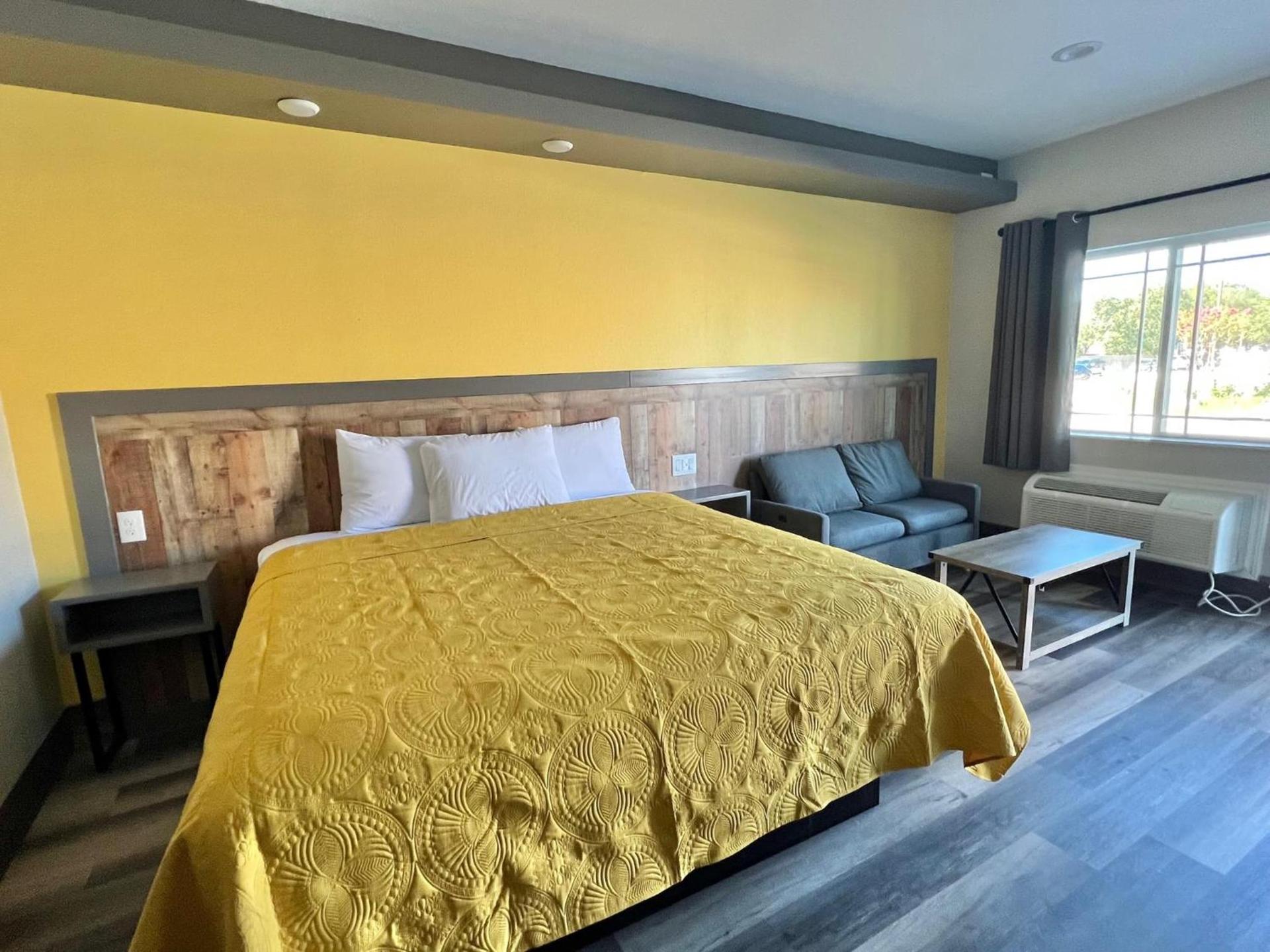 The Residency Suites photo 7