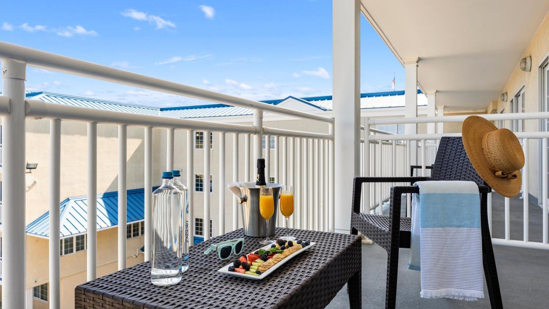 La Mer Beachfront Resort photo 65