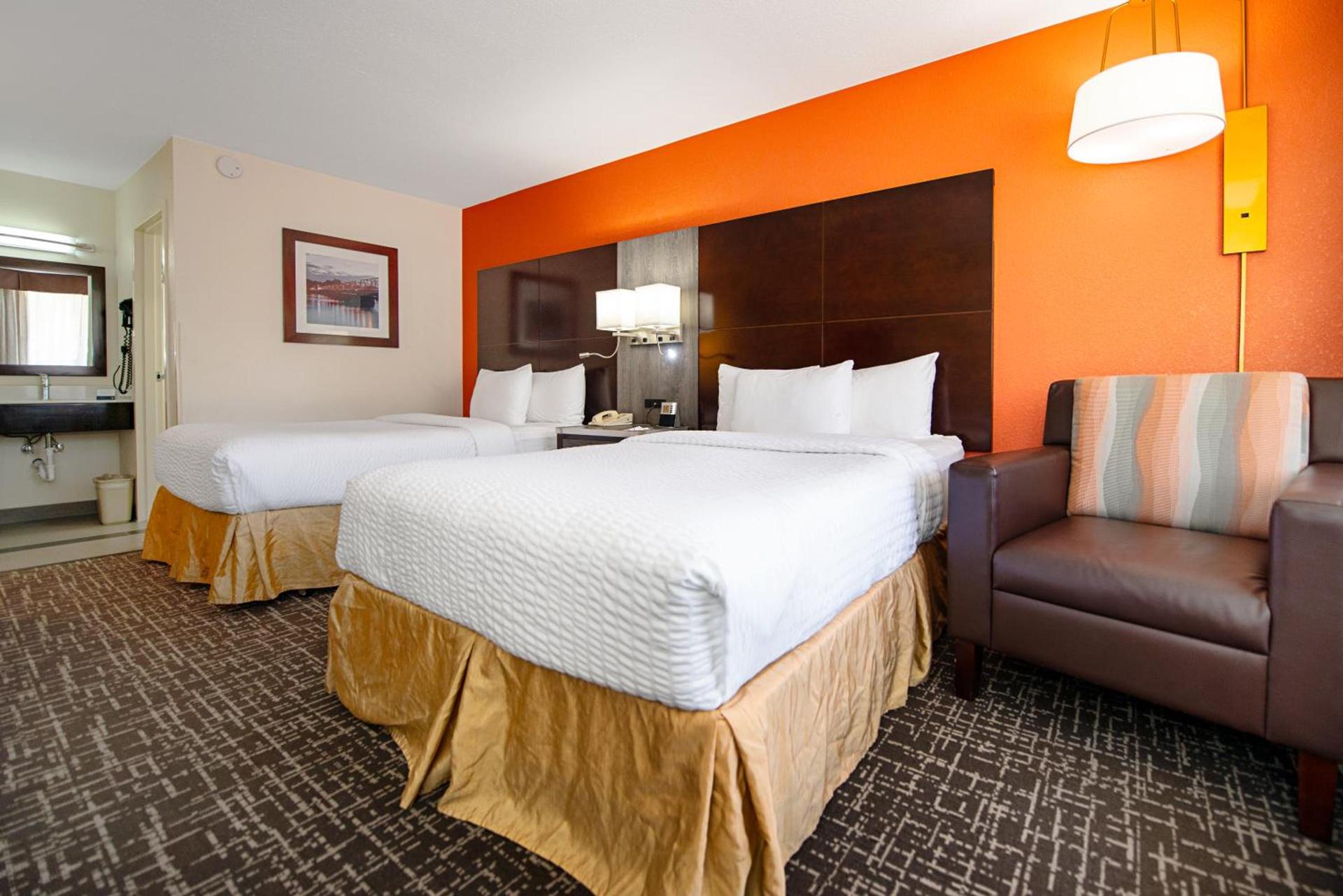 New Hope Inn & Suites photo 18