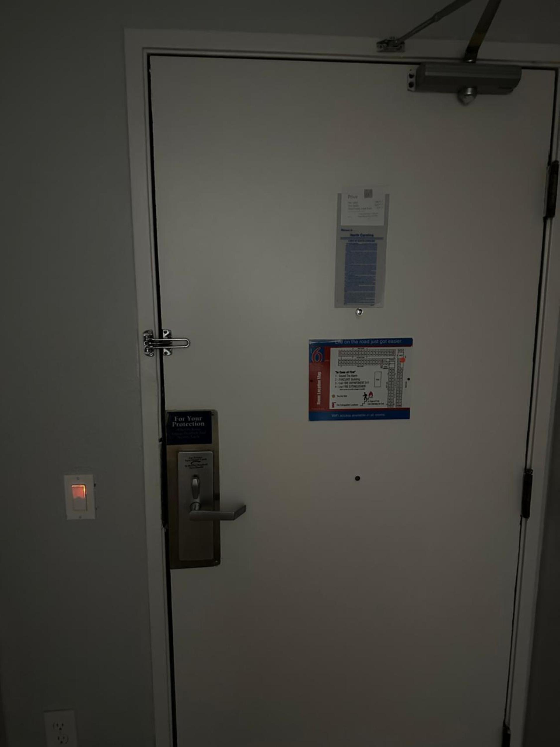 Motel 6-Greensboro, NC - Airport photo 41
