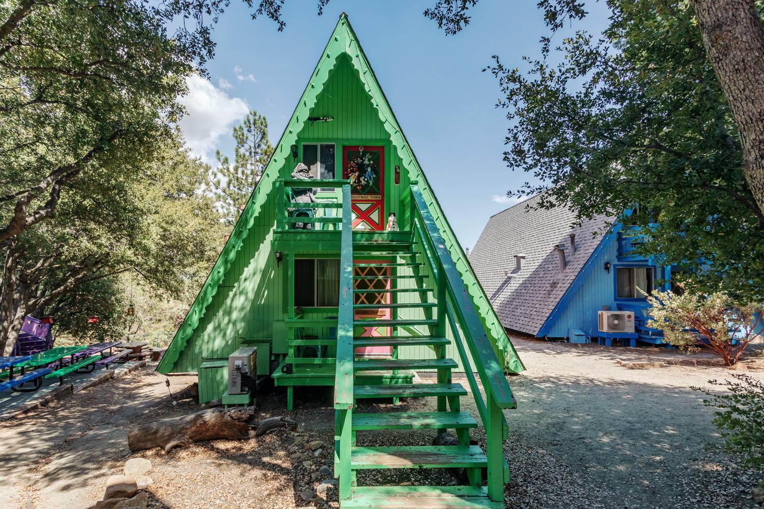 Hicksville Pines Chalets & Motel — hotel in Idyllwild
