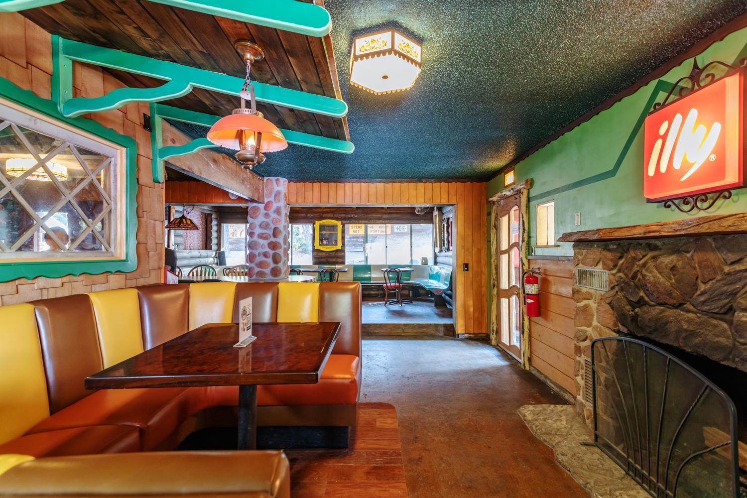 Hicksville Pines Chalets & Motel photo 49