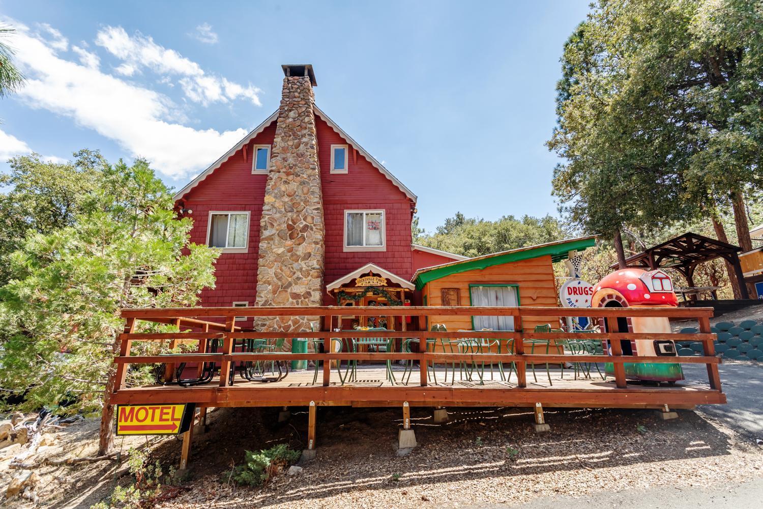Hicksville Pines Chalets & Motel photo 55