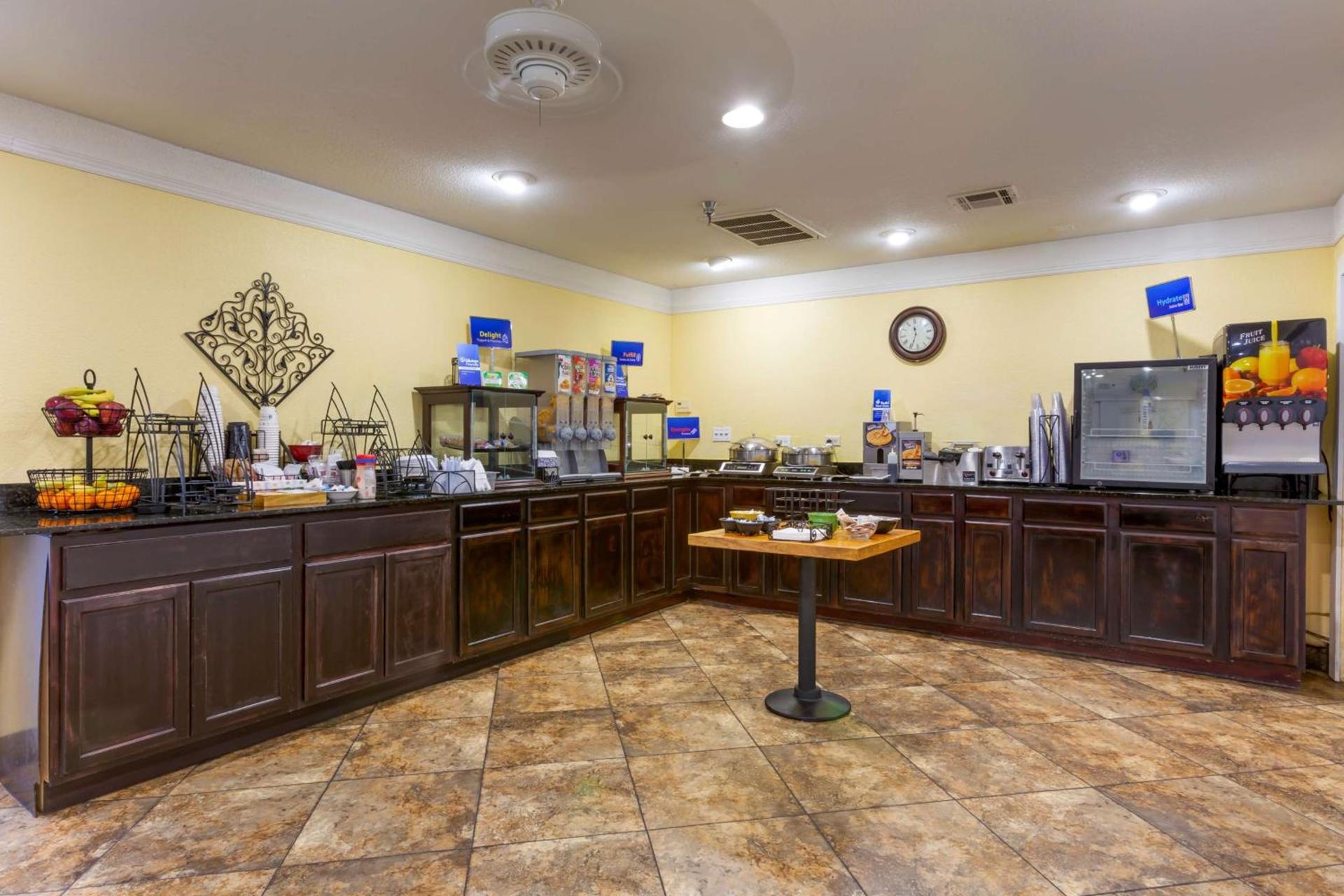Best Western Phoenix Goodyear Inn photo 28