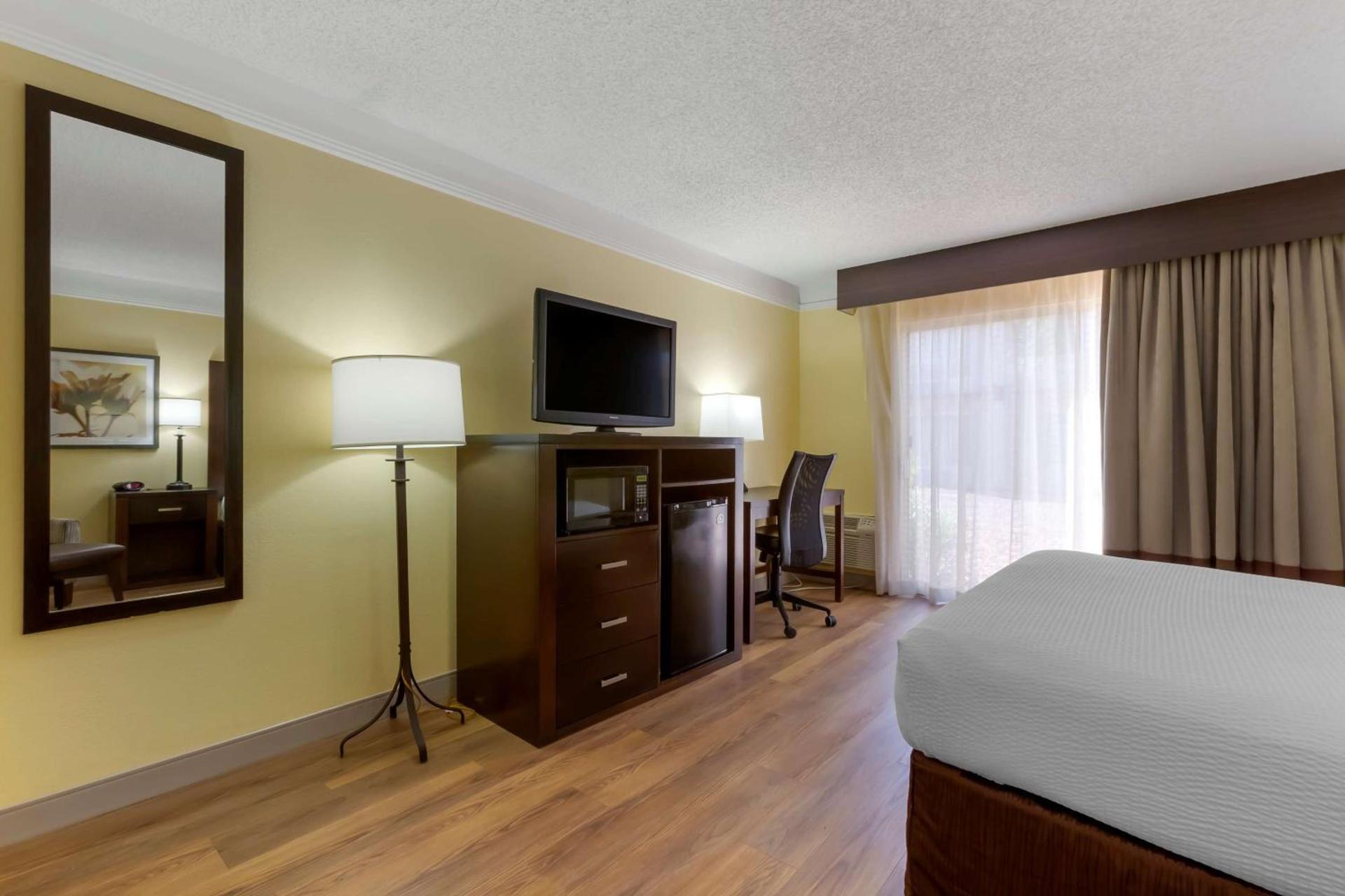 Best Western Phoenix Goodyear Inn photo 21