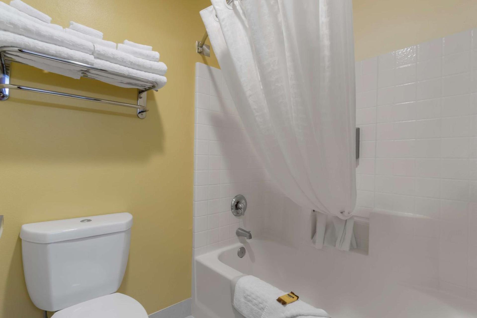 Best Western Plus Park Place Inn & Suites photo 24
