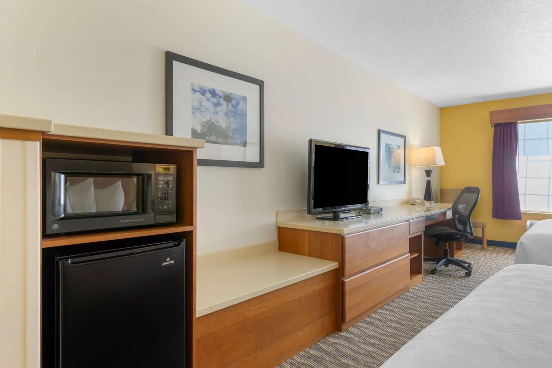 Best Western Plus Park Place Inn & Suites photo 12