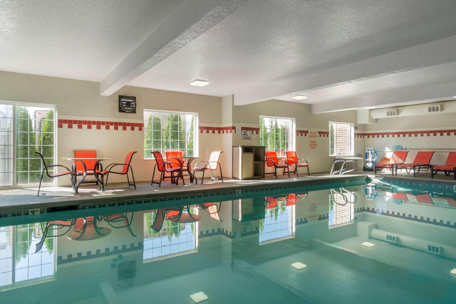 Best Western Plus Park Place Inn & Suites photo 32