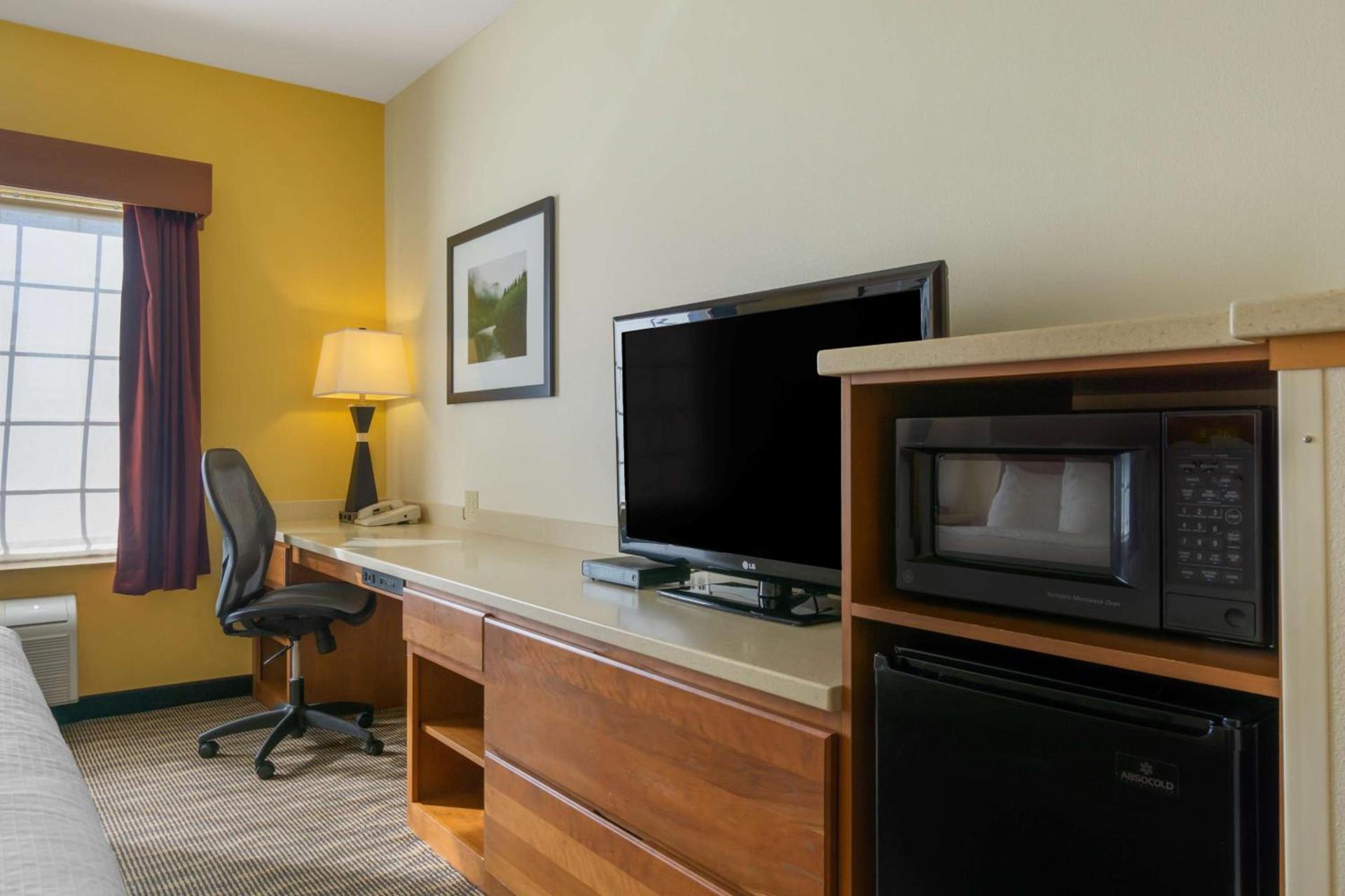 Best Western Plus Park Place Inn & Suites photo 18