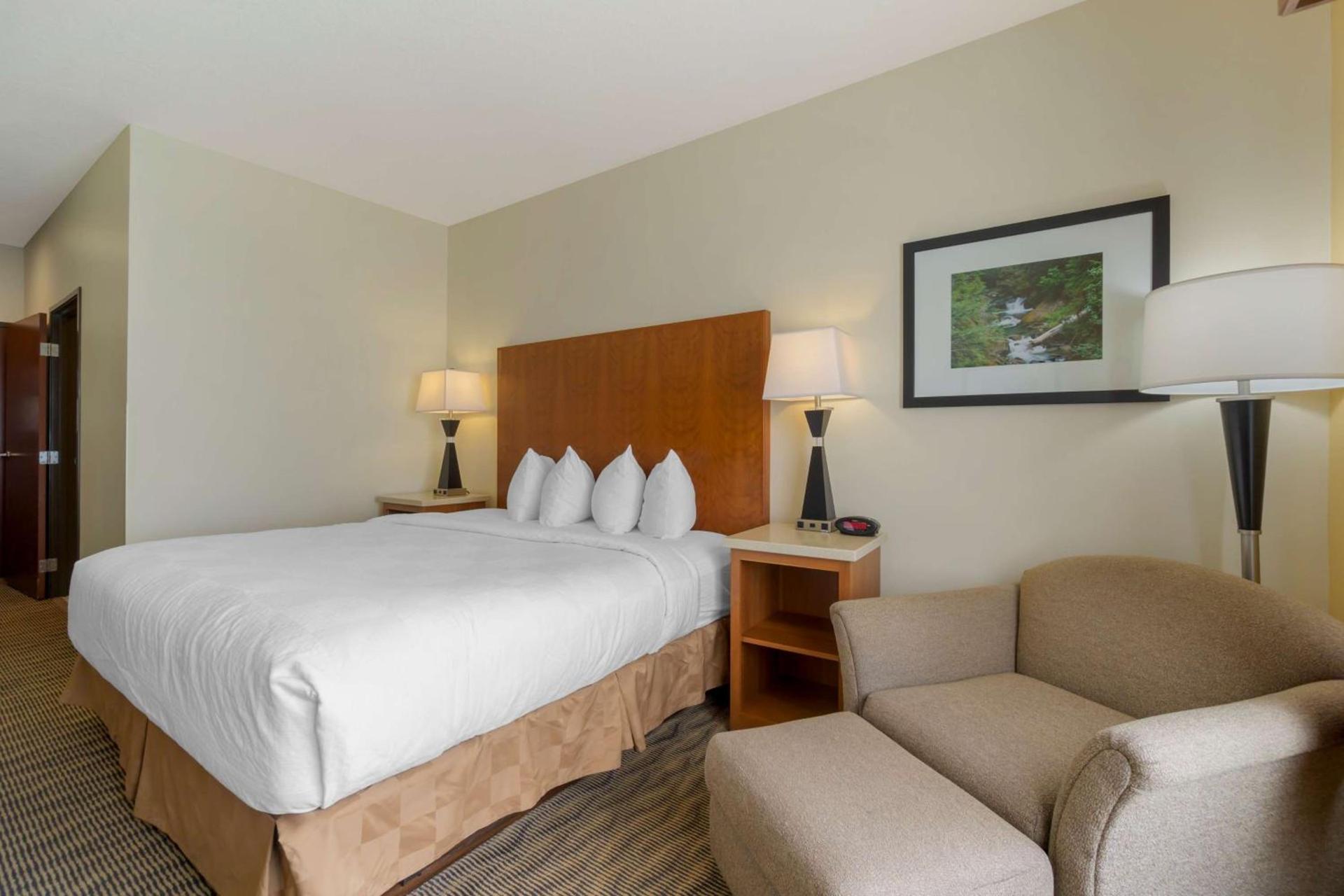 Best Western Plus Park Place Inn & Suites photo 17