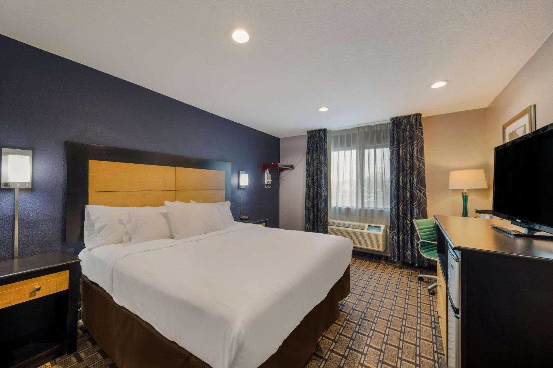 Quality Inn - Denton photo 8