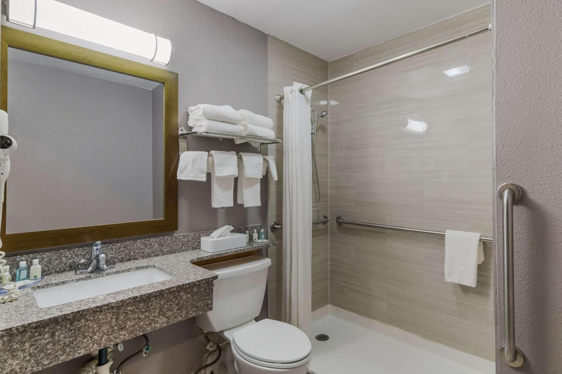 Quality Inn - Denton photo 12
