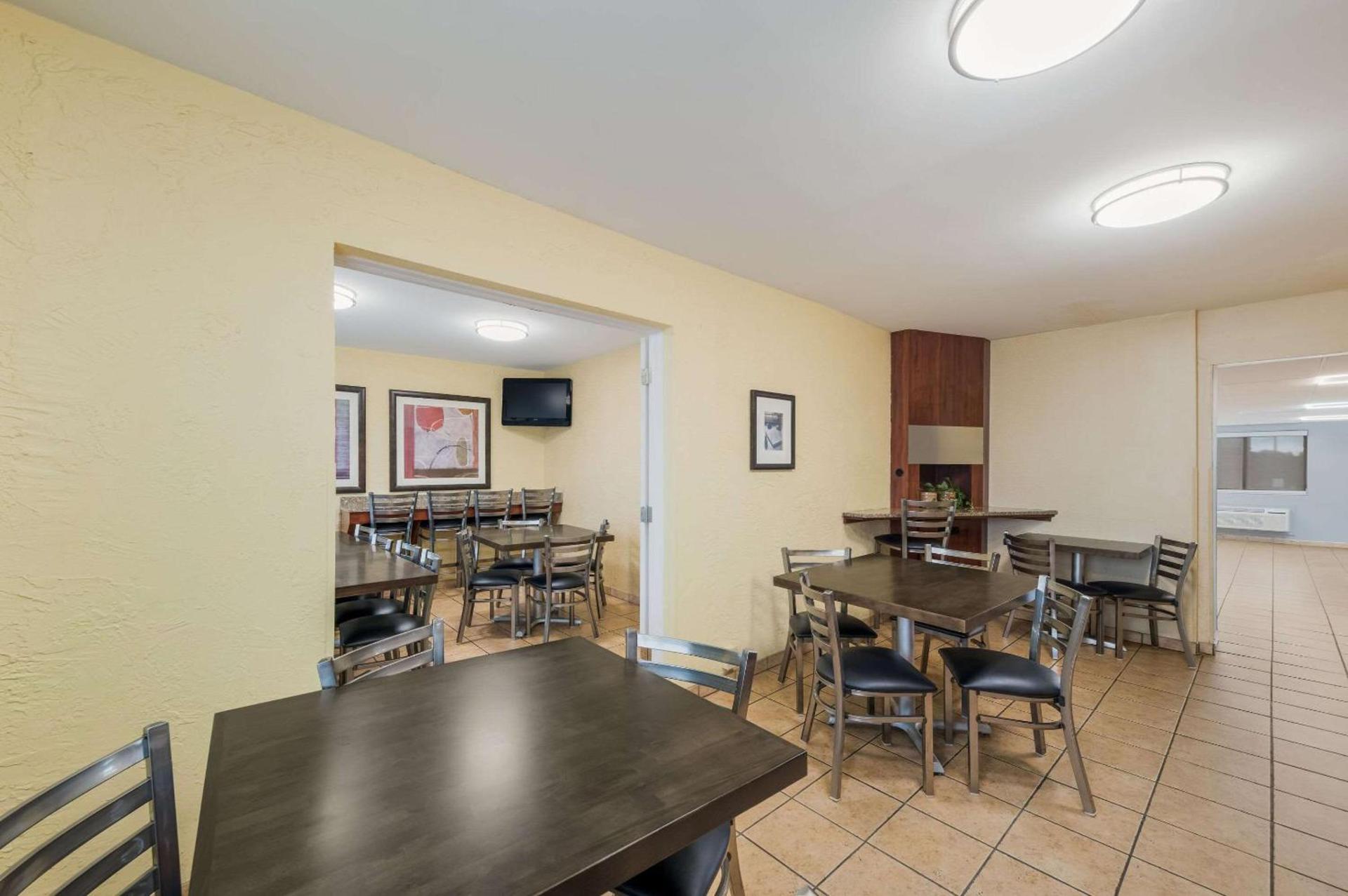 Quality Inn - Denton photo 25